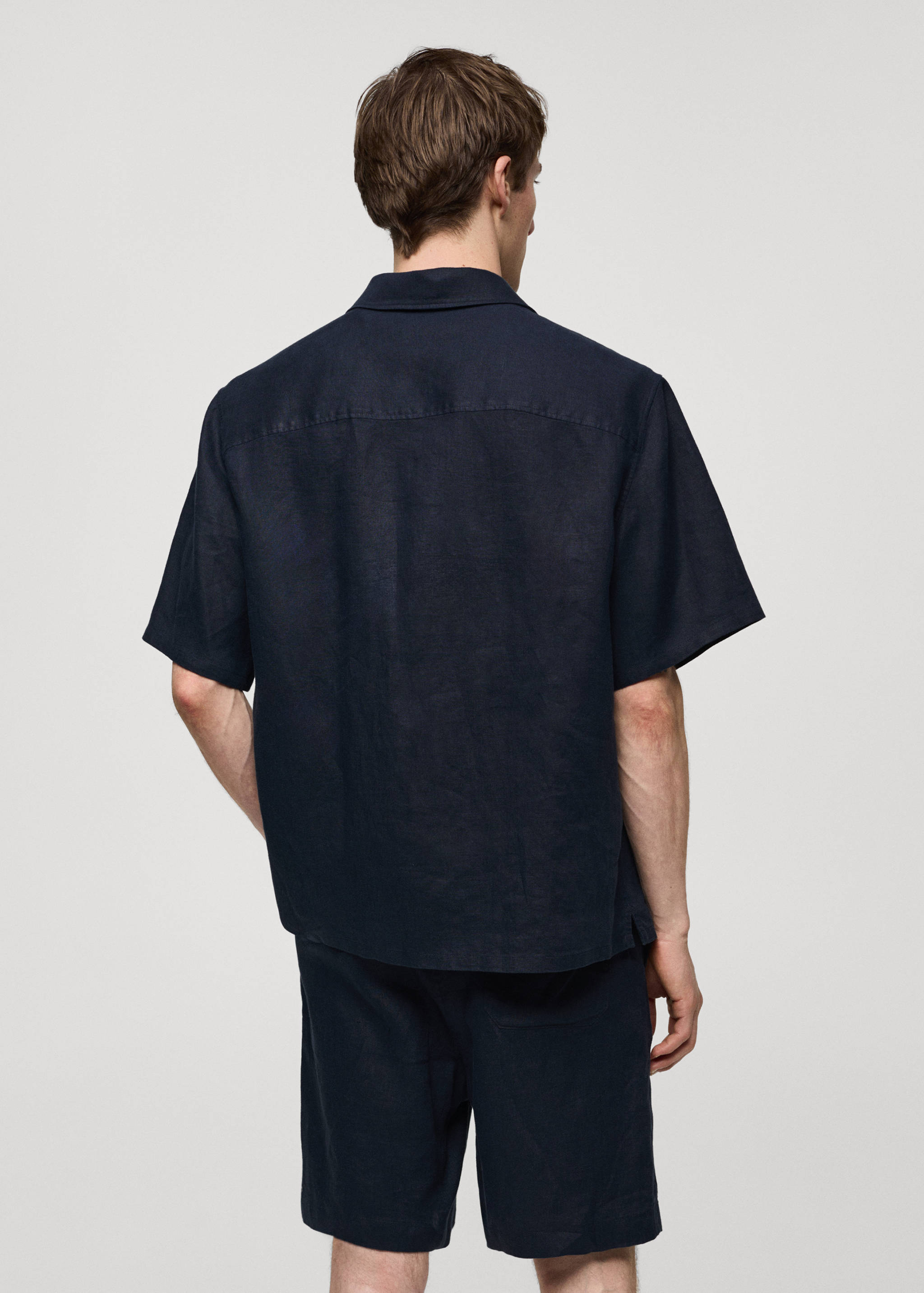 Chemise regular-fit 100 % lin poche - Verso de l’article