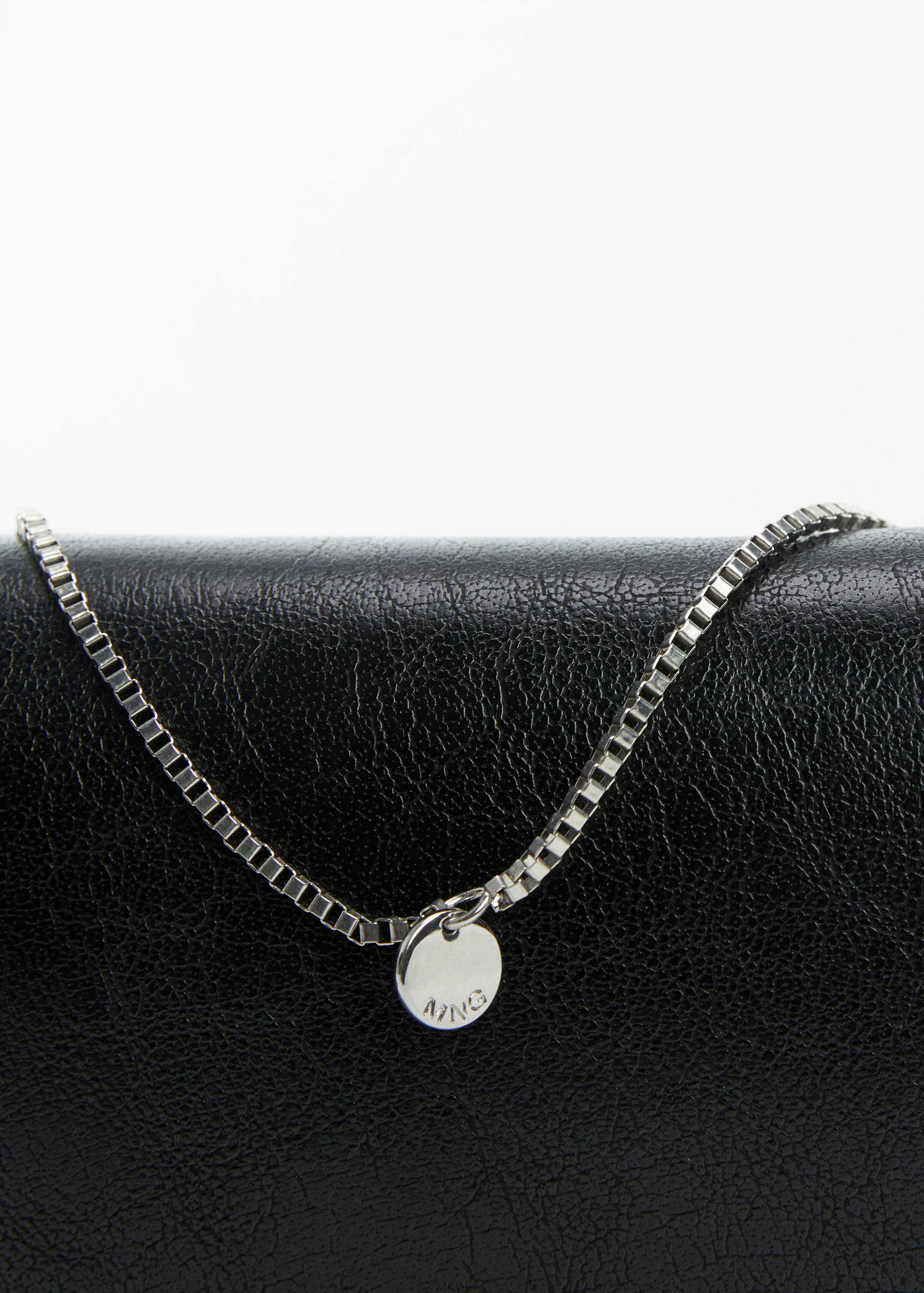 Flap chain bag - Details of the article 1