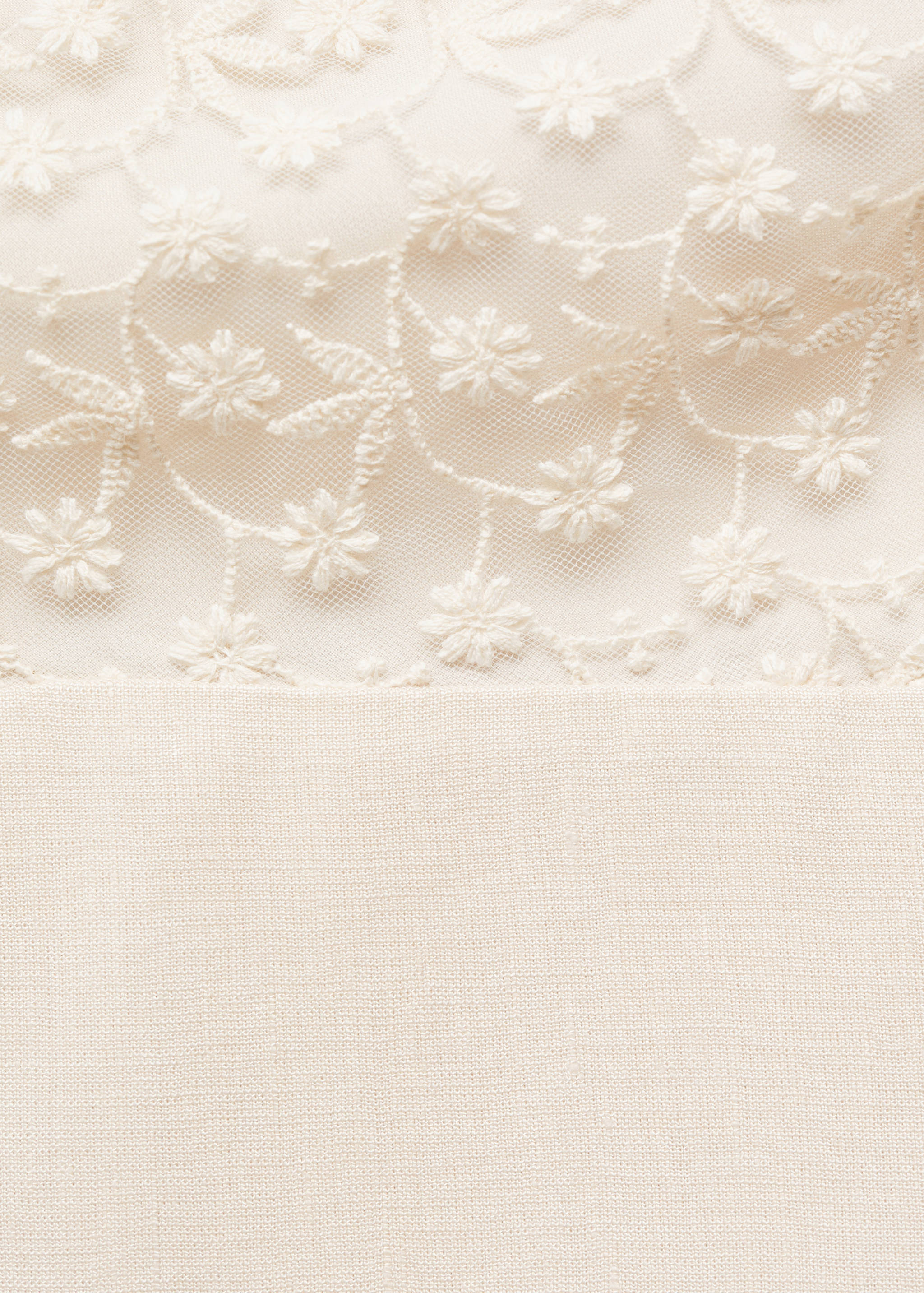 Linen dress with embroidered detail - Details of the article 8