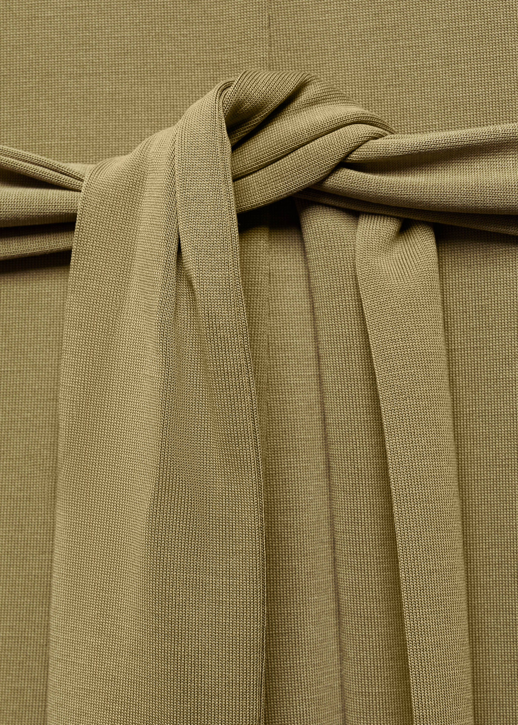 Macacão comprido laço - Pormenor do artigo 8