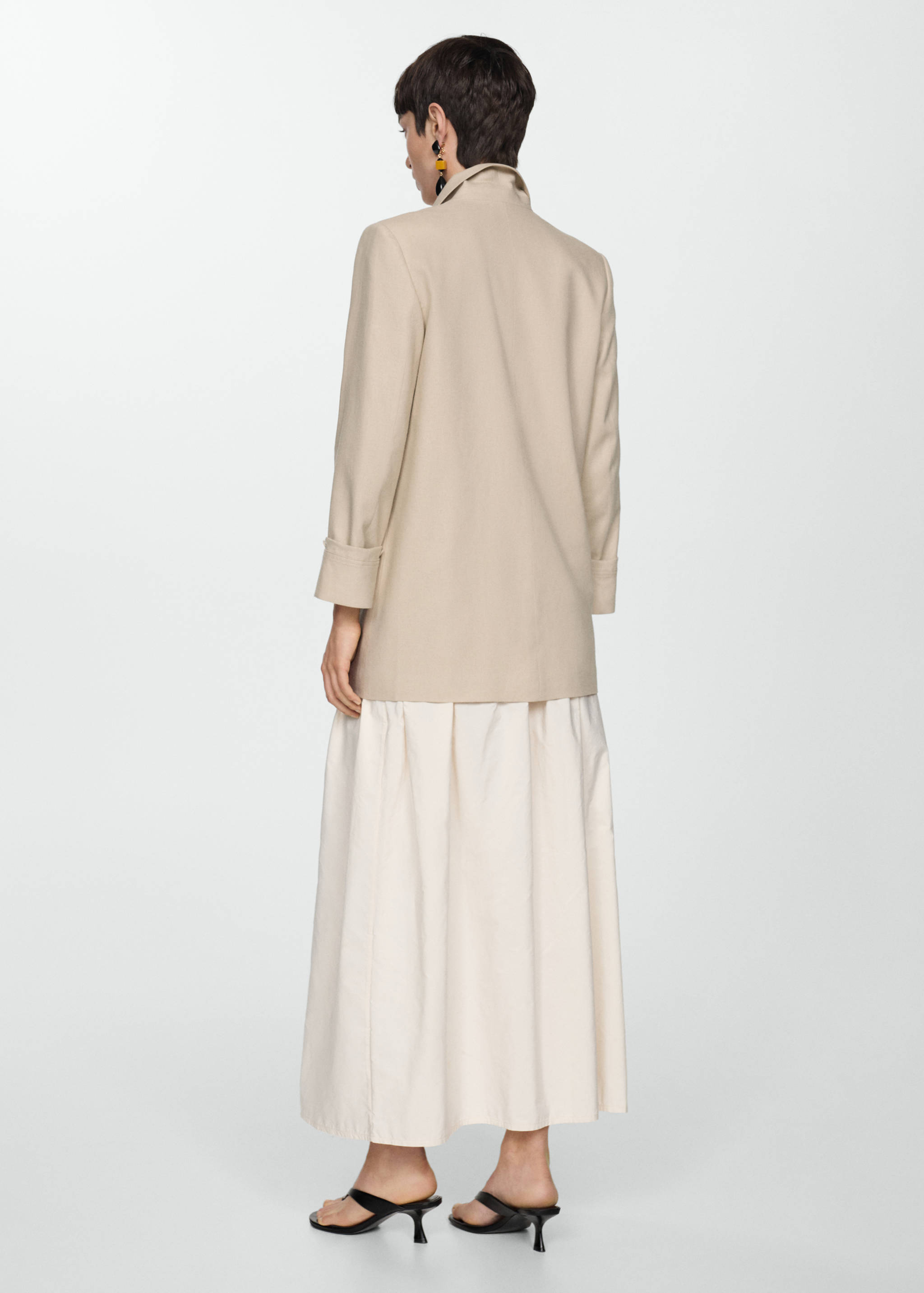 Blazer lin poignets boutonnés - Verso de l’article