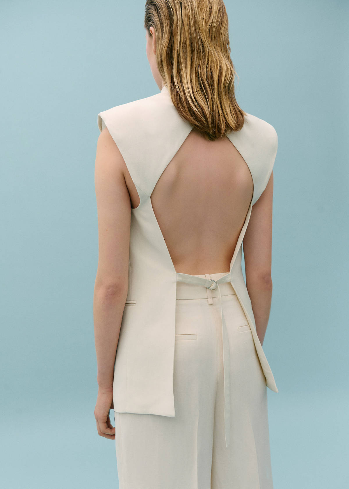 Suit waistcoat with open back — Ecru