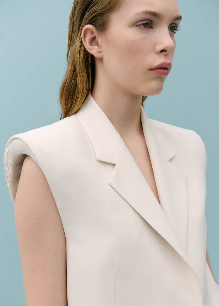 Suit waistcoat with open back — Ecru