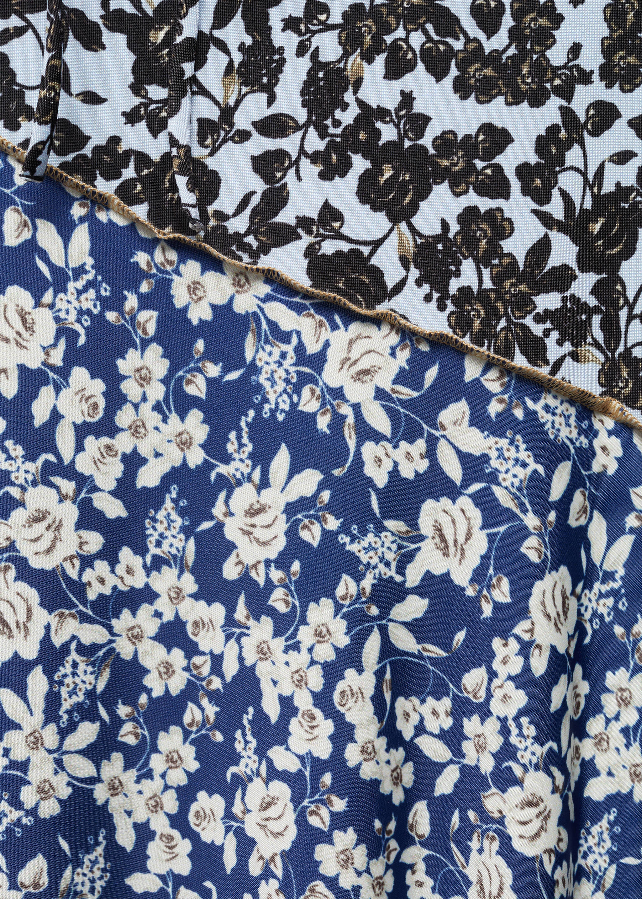 Printed skirt with contrast stitching - Details of the article 8