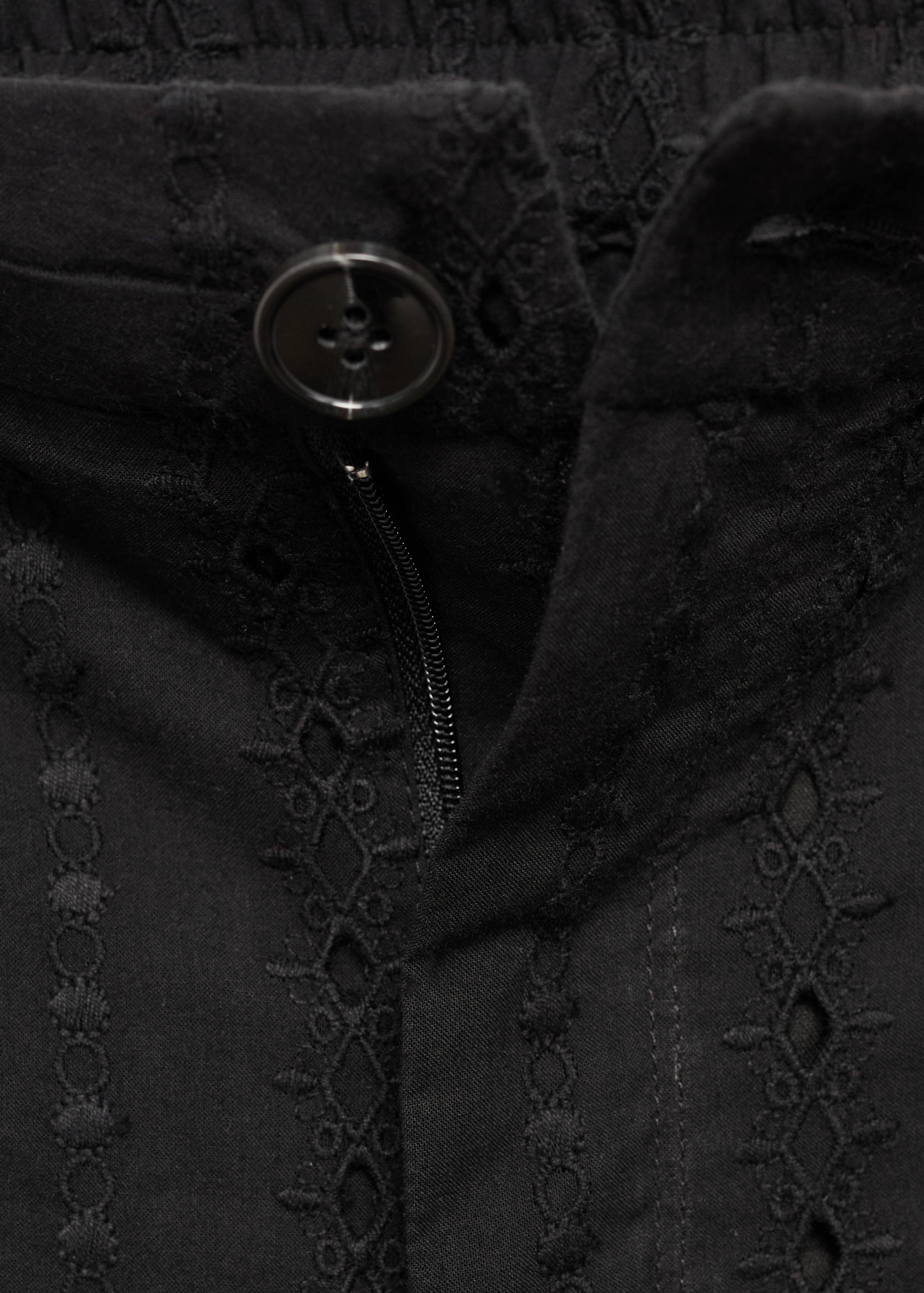 Embroidered cargo trousers - Details of the article 0