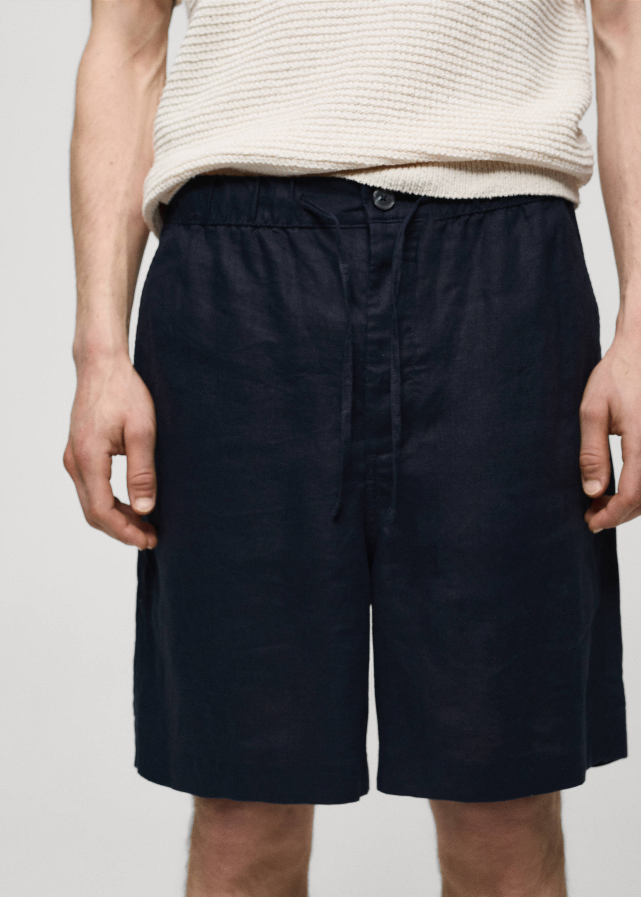 100% linen bermuda shorts with drawstring - Details of the article 1