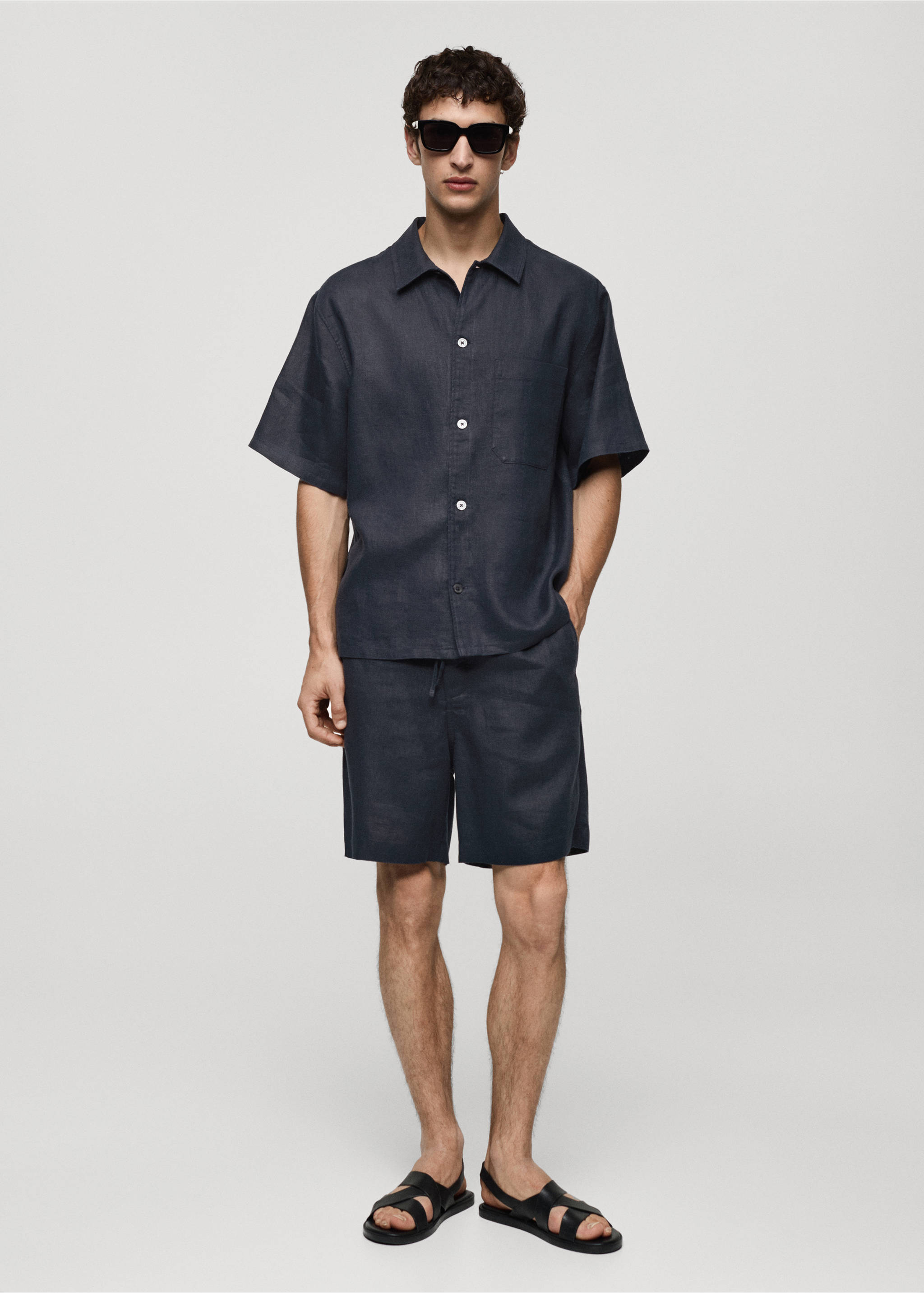 100% linen bermuda shorts with drawstring - General plane, Navy. Ref: 67079218-01.