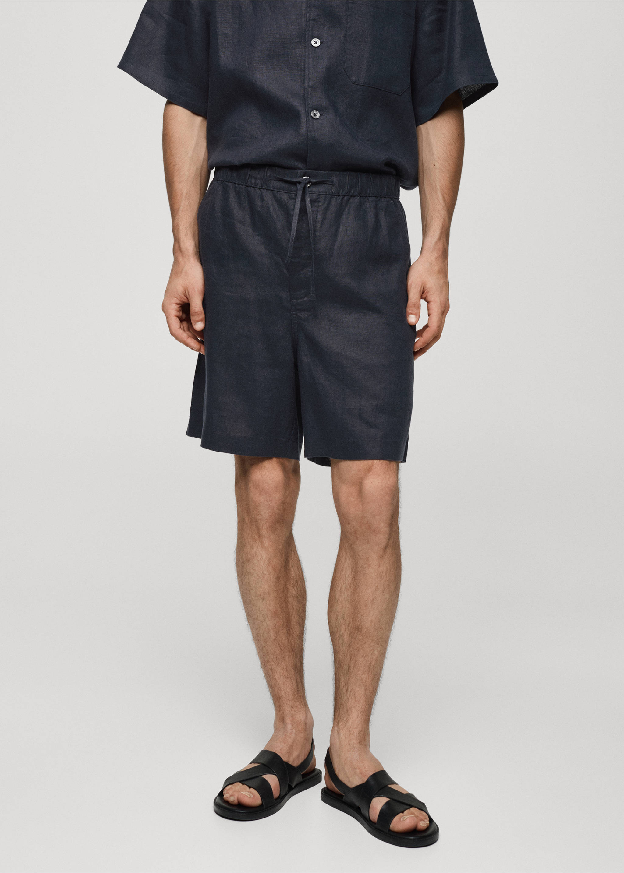 100% linen bermuda shorts with drawstring - Medium plane, Navy. Ref: 67079218-01.
