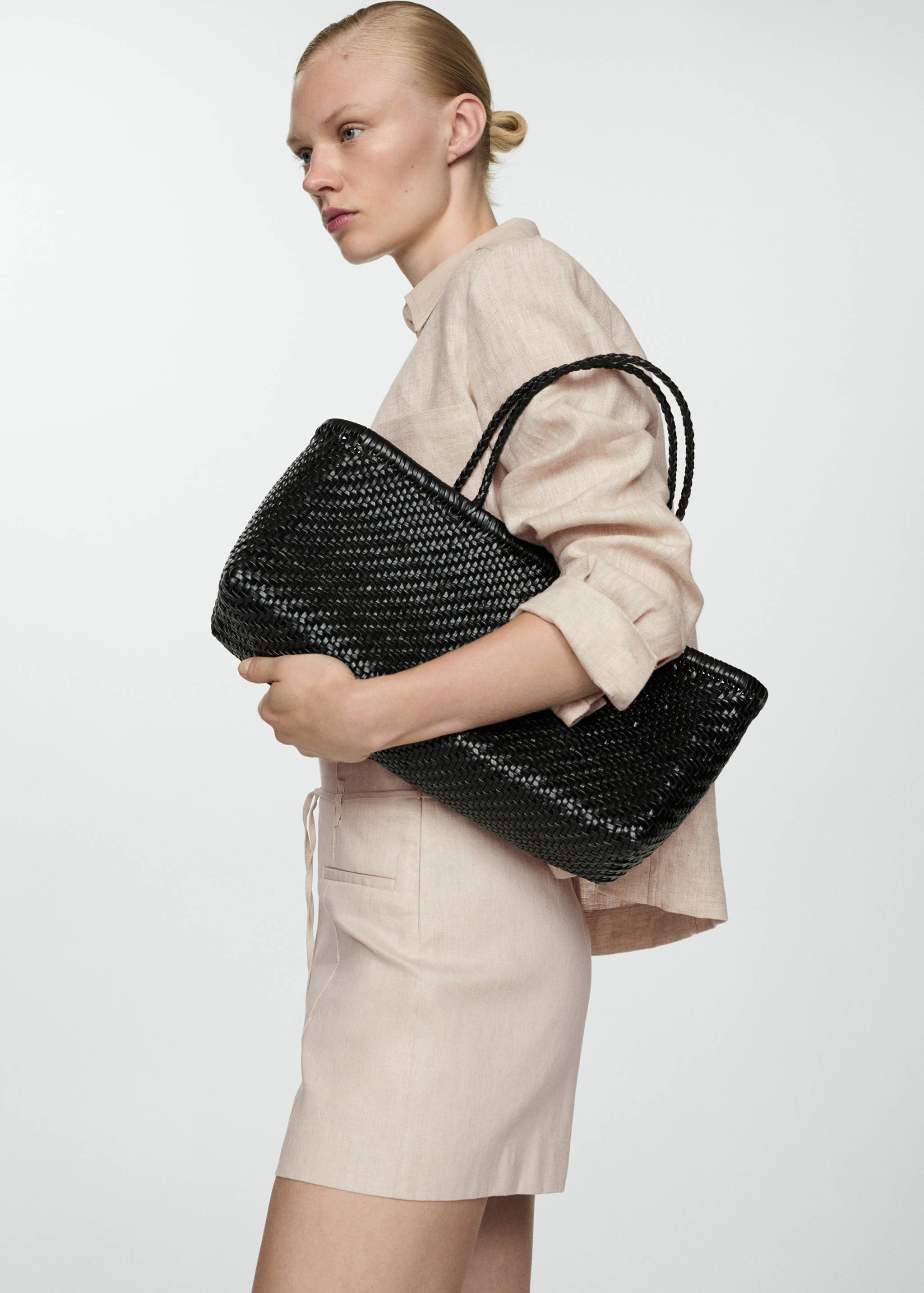 Linen shorts with bow - Details of the article 1