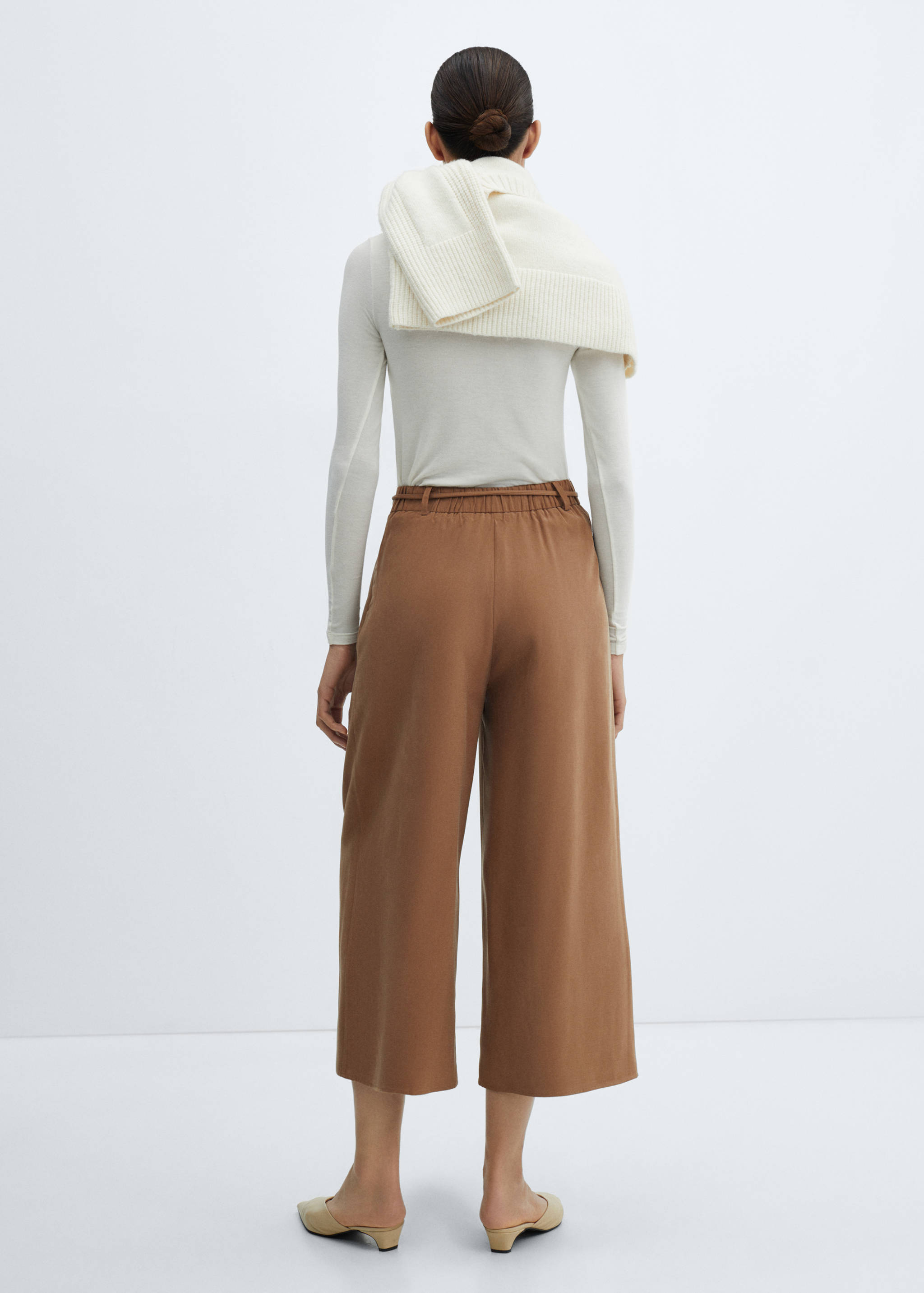 Pantalons wideleg cinturó - Revers de l'article