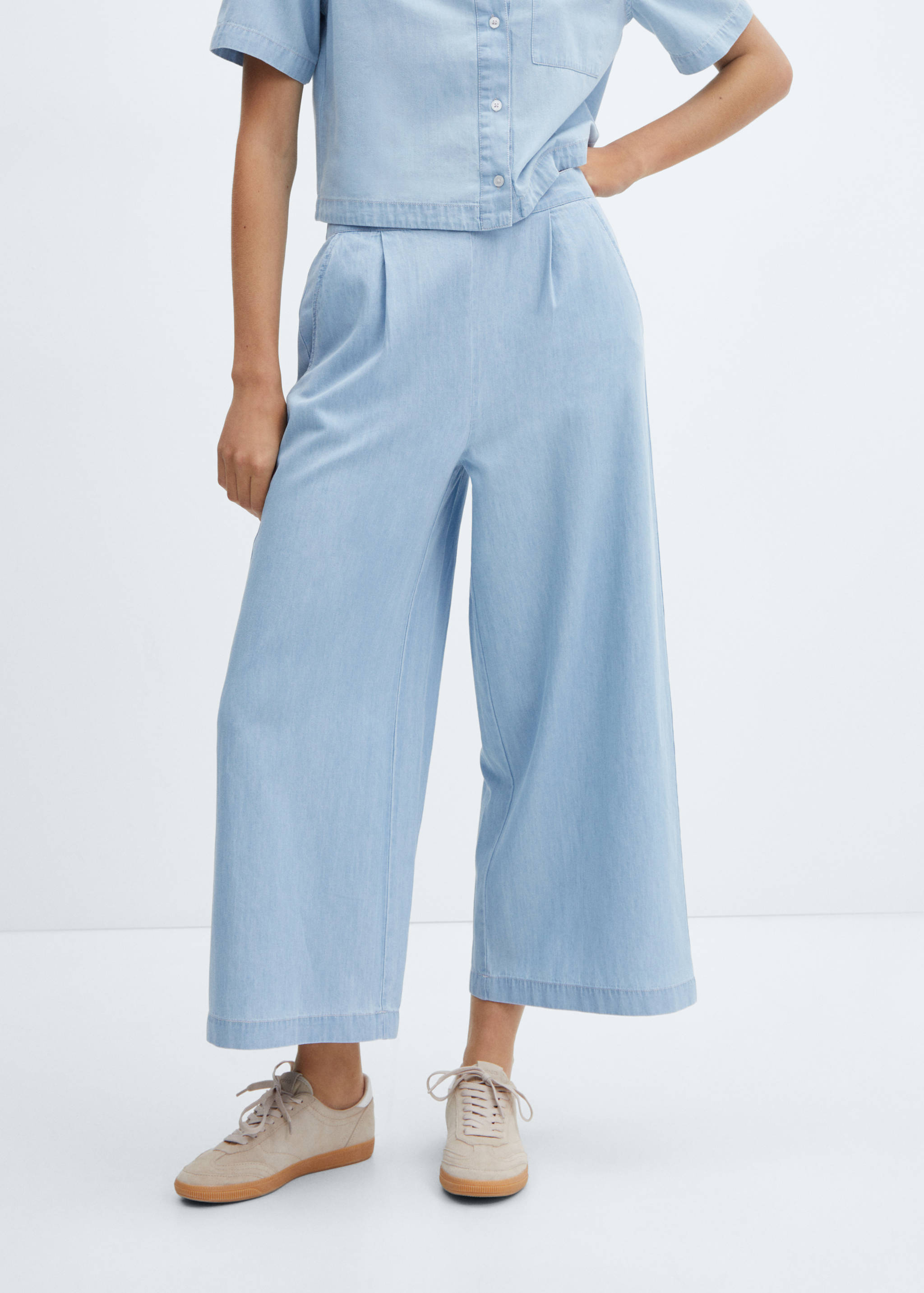 Pantalón culotte pinzas - Plano medio