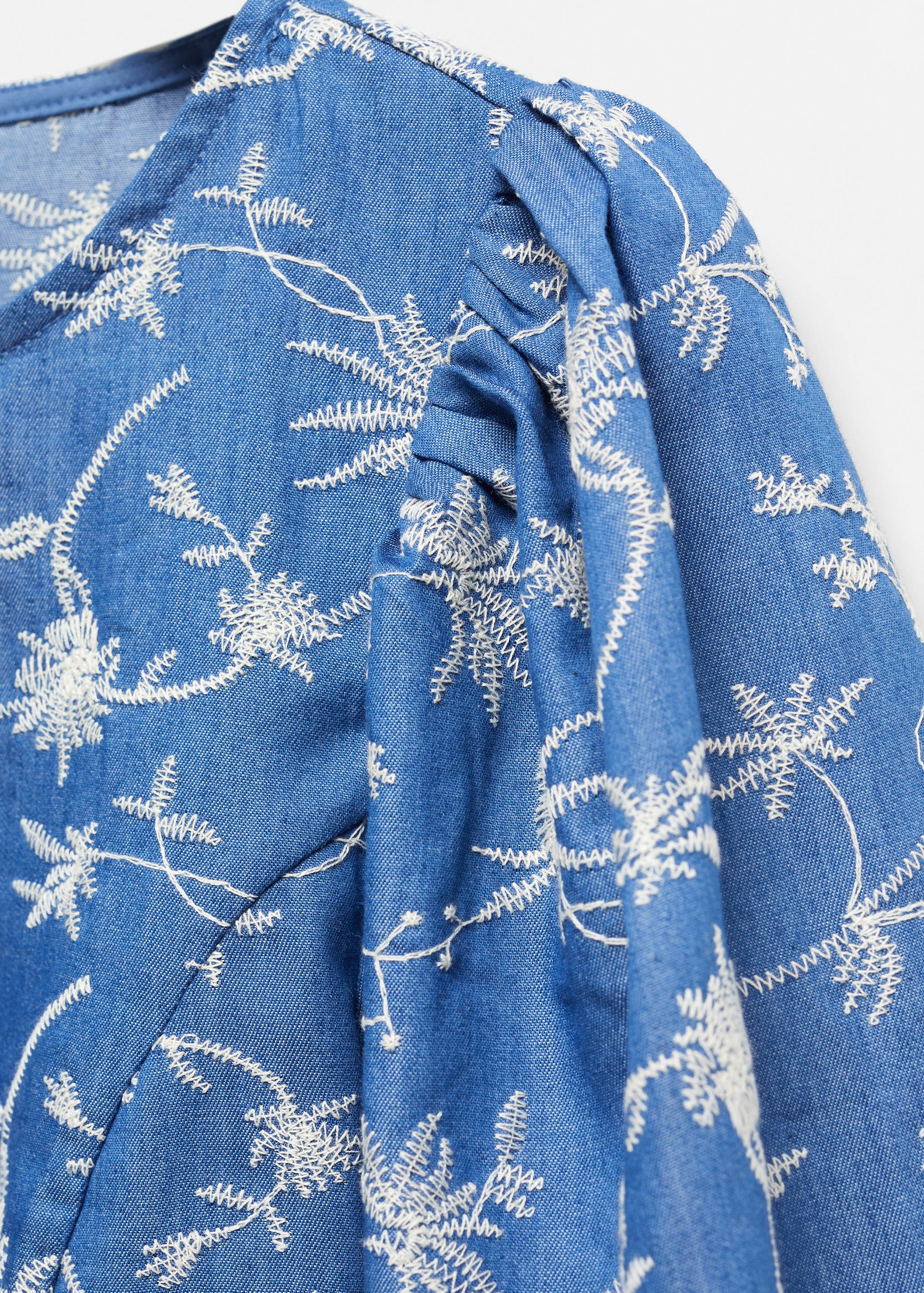Blouse brodée manches bouffantes - Détail de l'article 8