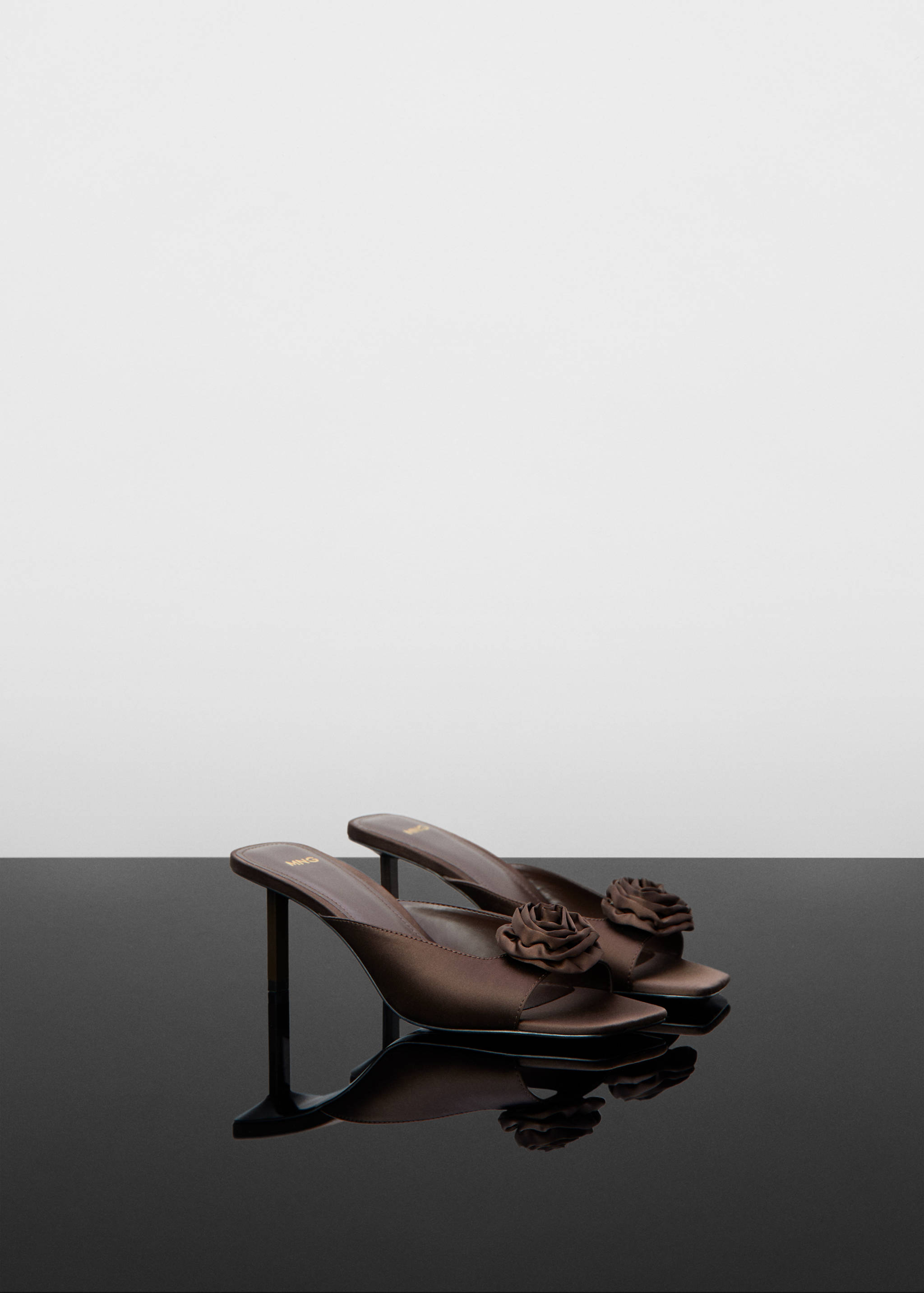 Sandales talon fleur - Plan moyen