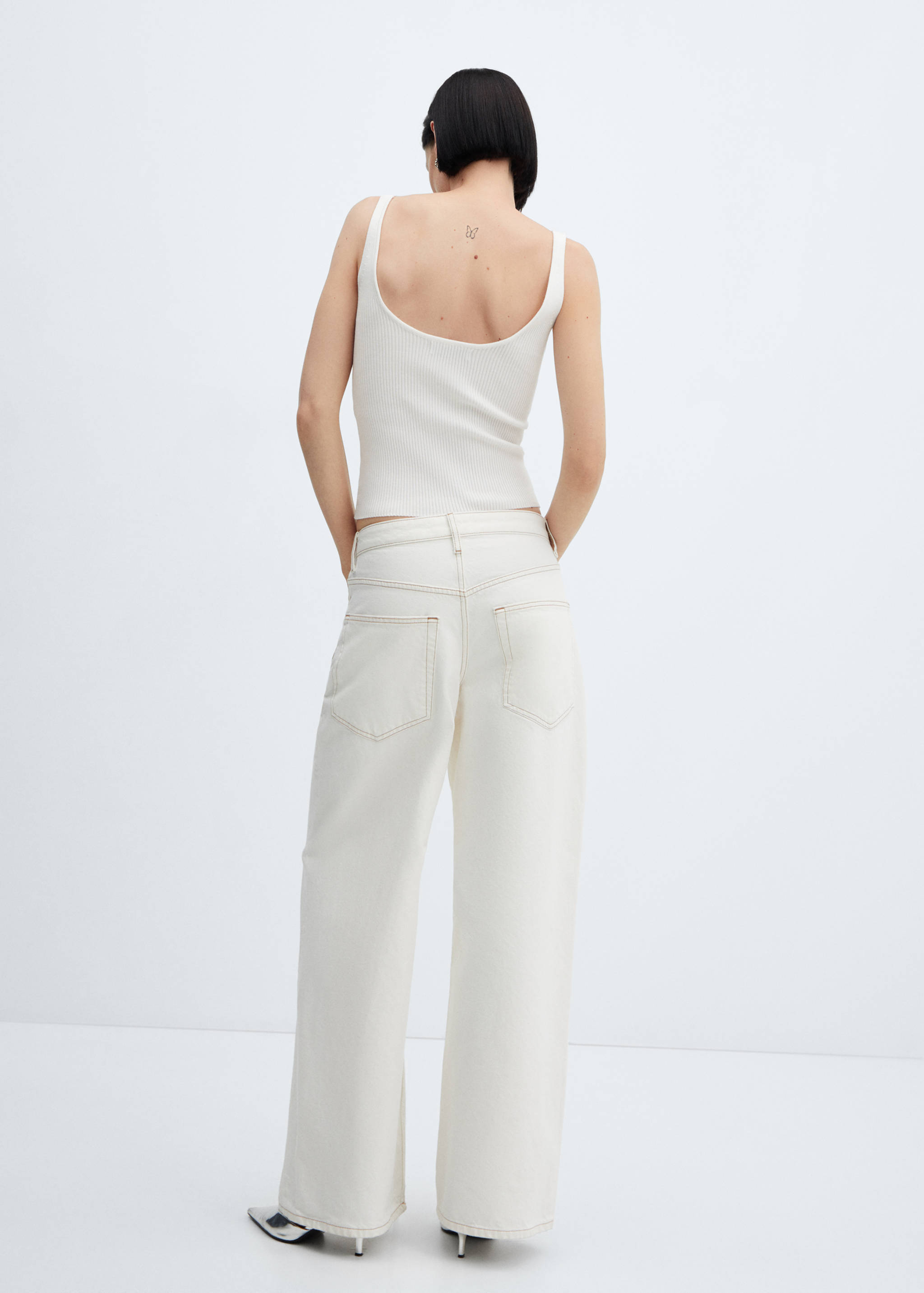 V-neck knitted top - Reverse of the article