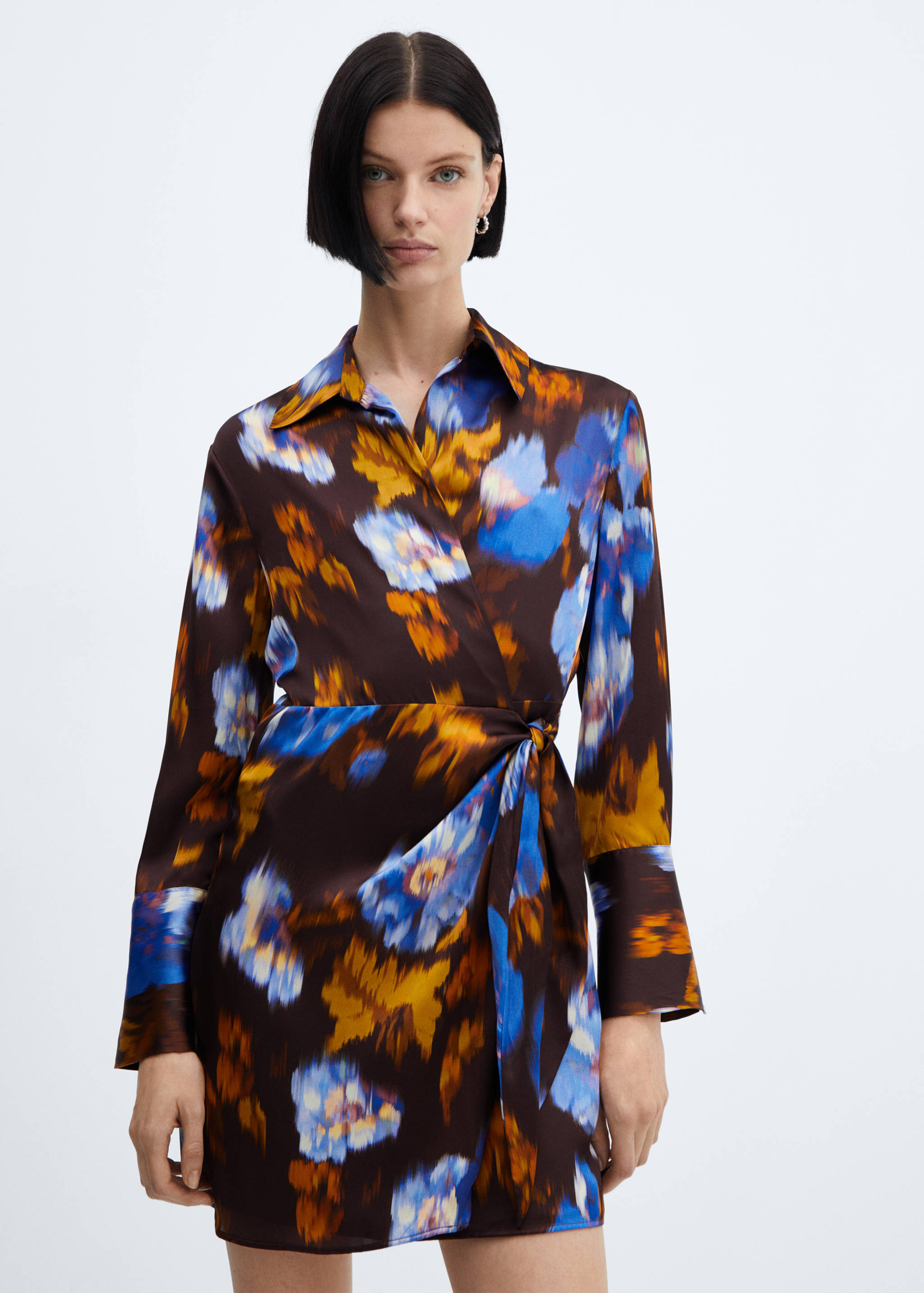 Vestido satinado estampado - Plano medio