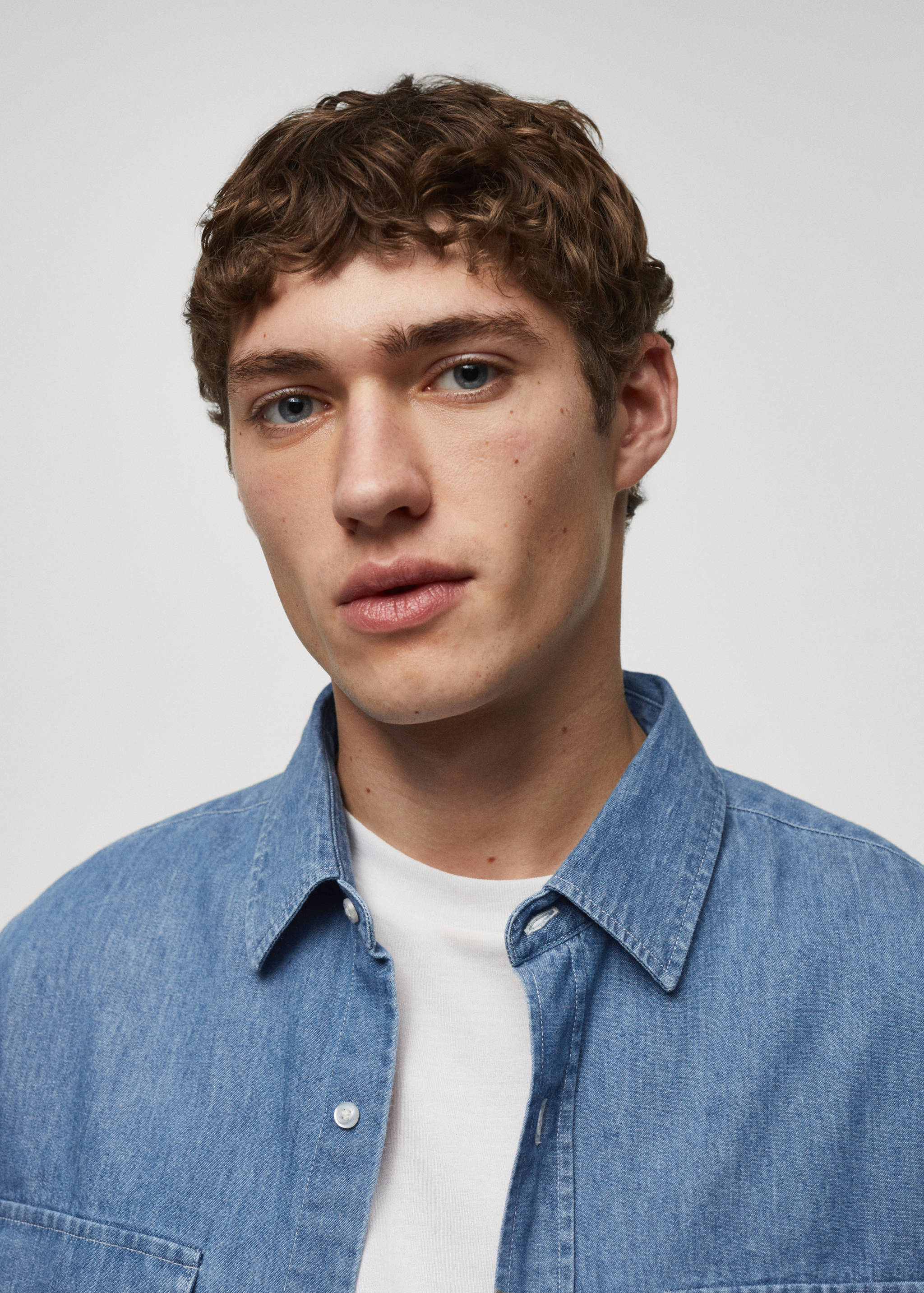 Sobrecamisa denim bolsillos - Detalle del artículo 3