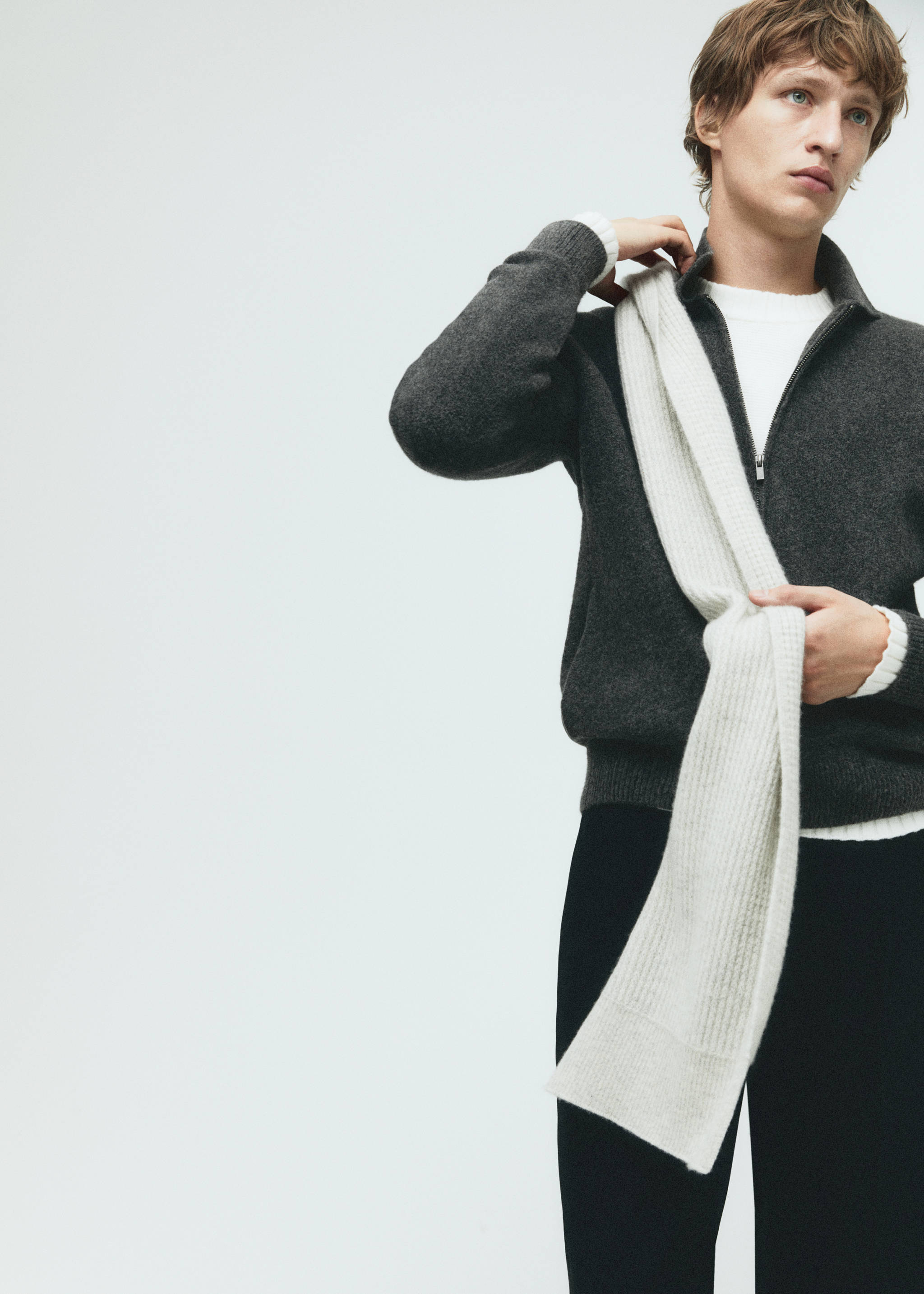 Bouclé cardigan with zip - Details of the article 5