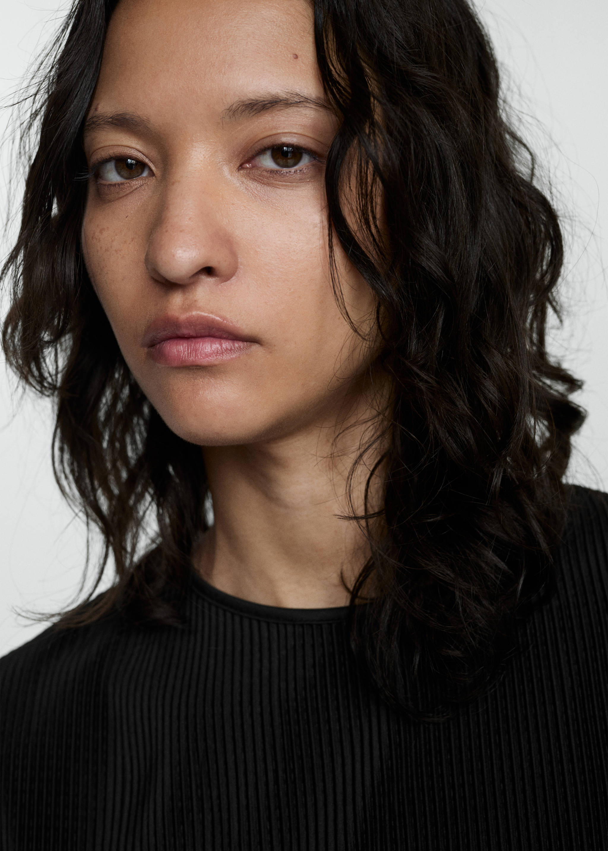 Sleeveless pleated top - Details of the article 1