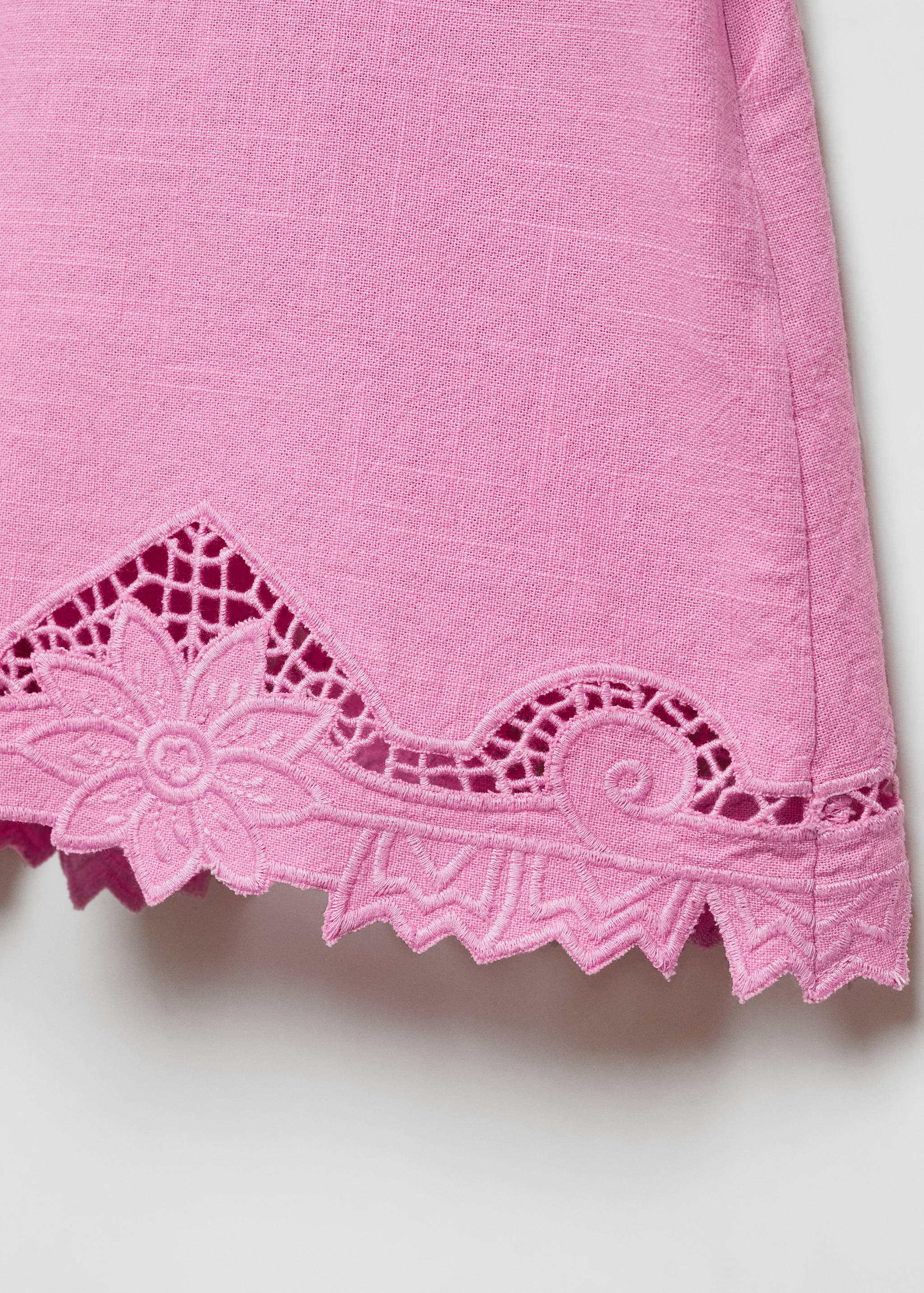 Calções de algodão bordados - Pormenor do artigo 8