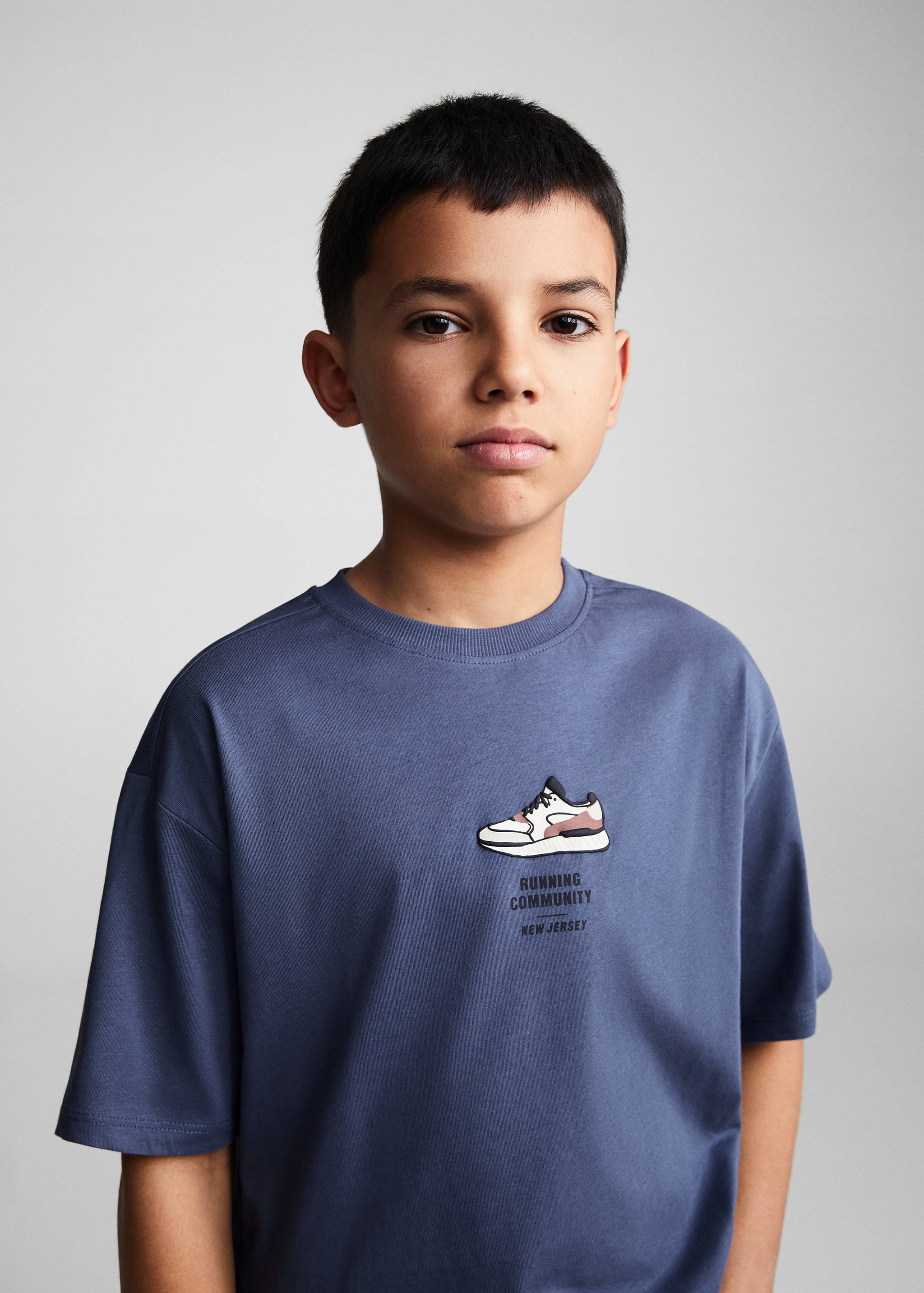 Хлопковая футболка с надписью - Деталь изделия 1