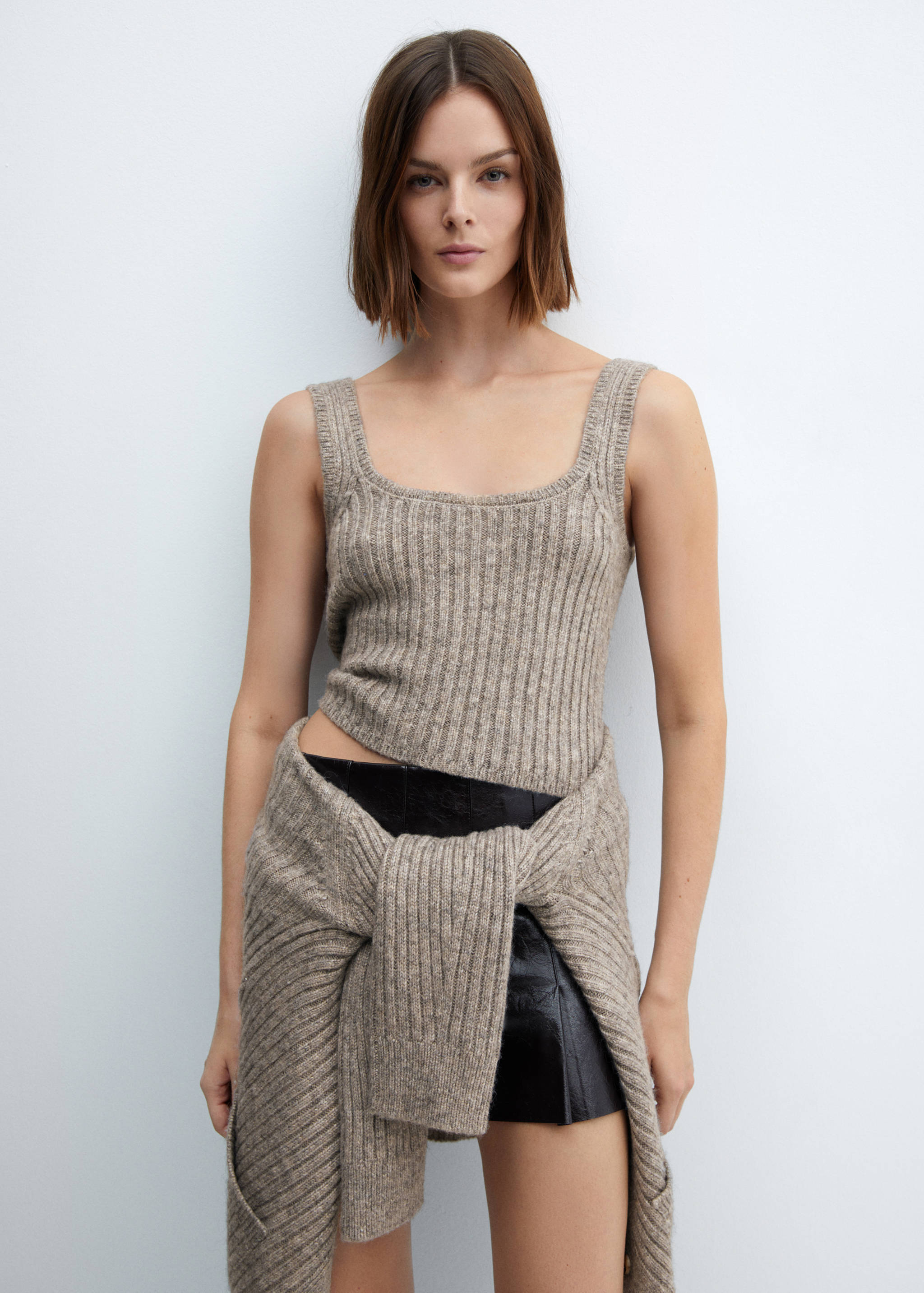 Top de alças canelado - Pormenor do artigo 2