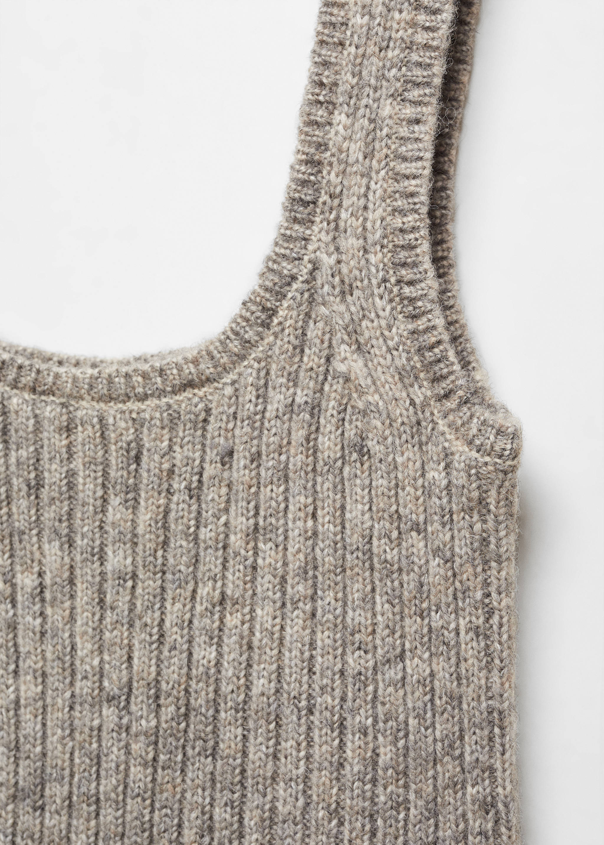 Top de alças canelado - Pormenor do artigo 8