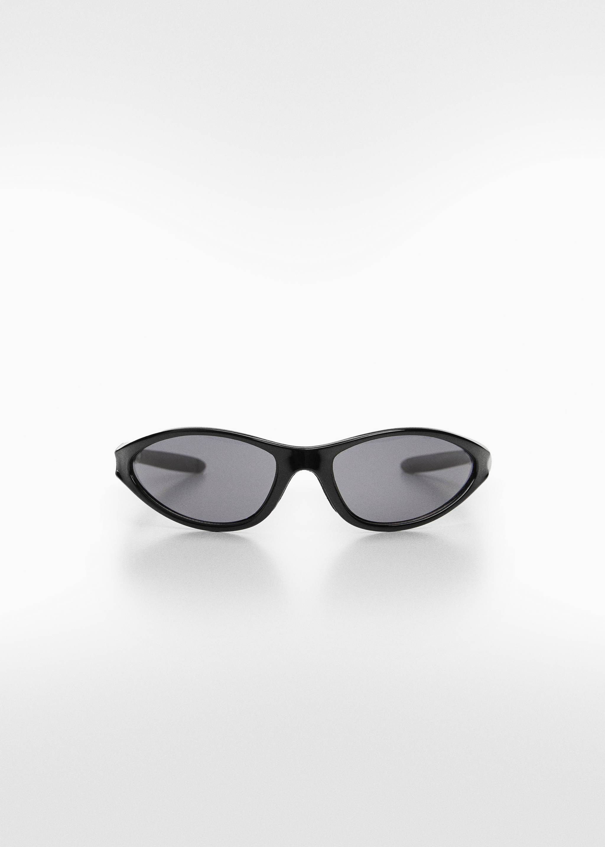 Curved frame sunglasses - Article without model