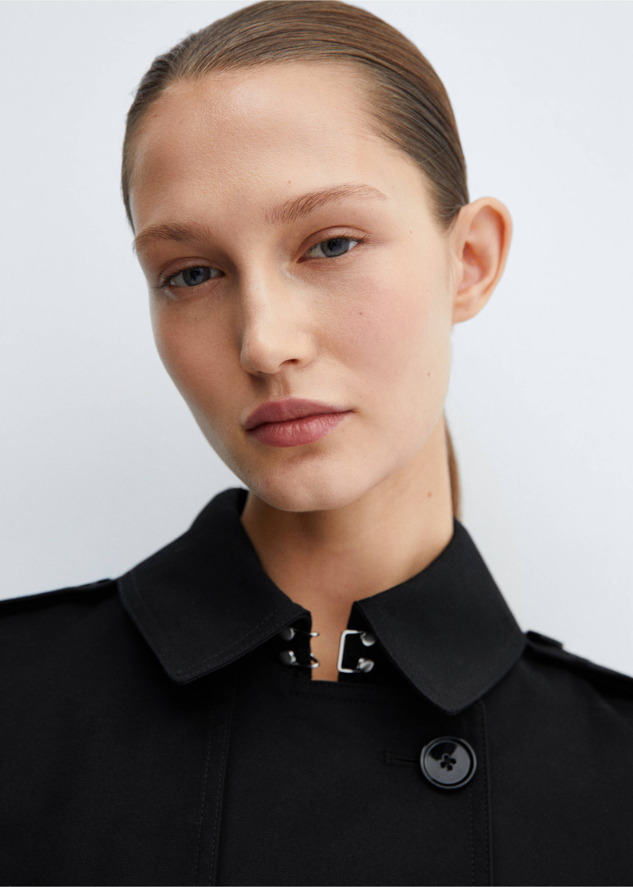 Trench classique ceinture - Détail de l'article 6, Noir. Ref: 67084018-00.