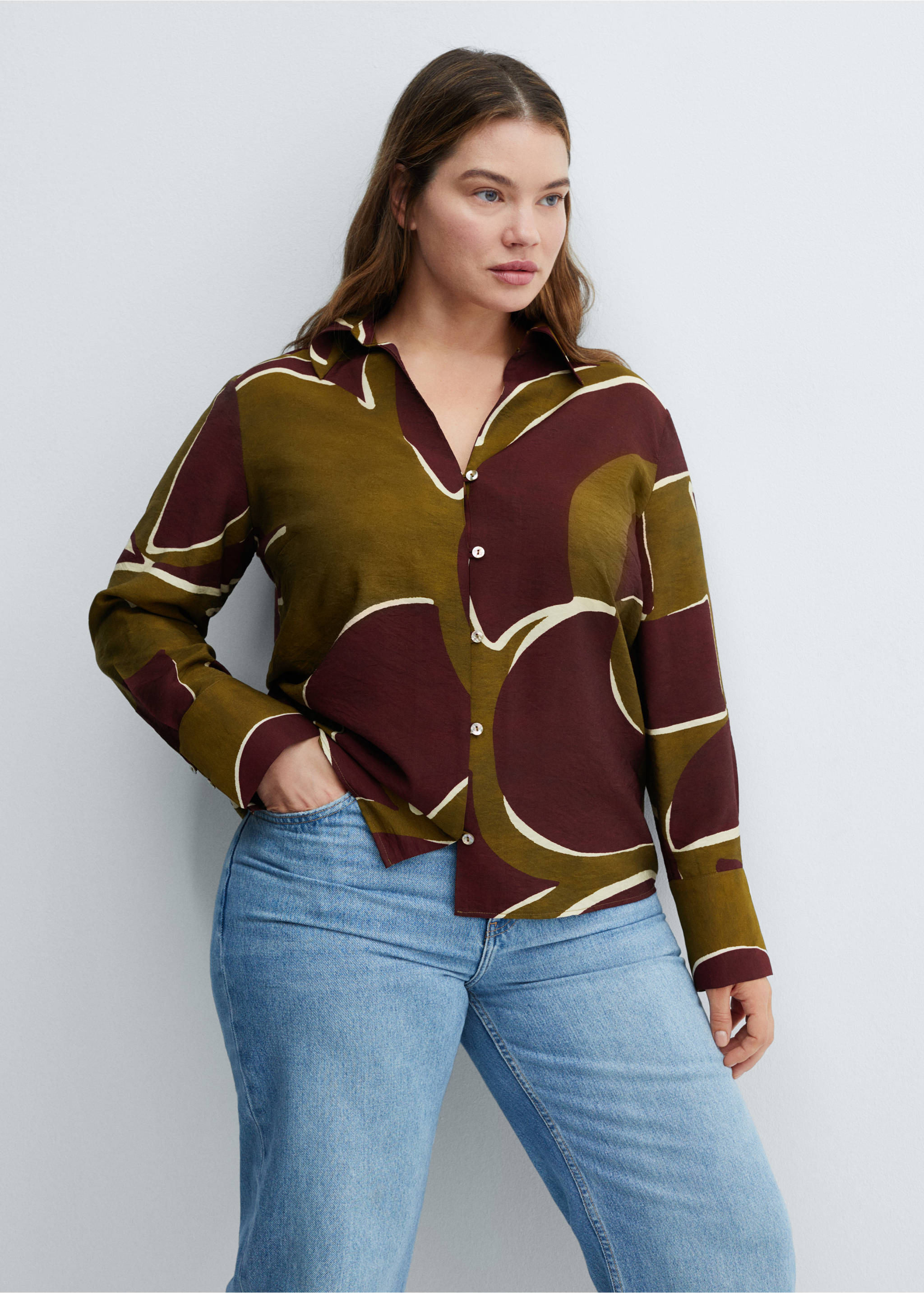 Satin print shirt - Details of the article 5, Burgundy. Ref: 67084031-00.