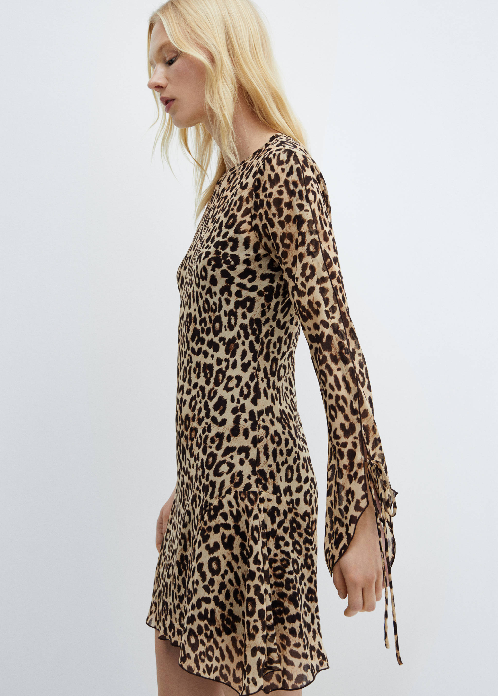 Flared-sleeved leopard-print dress - Details of the article 1