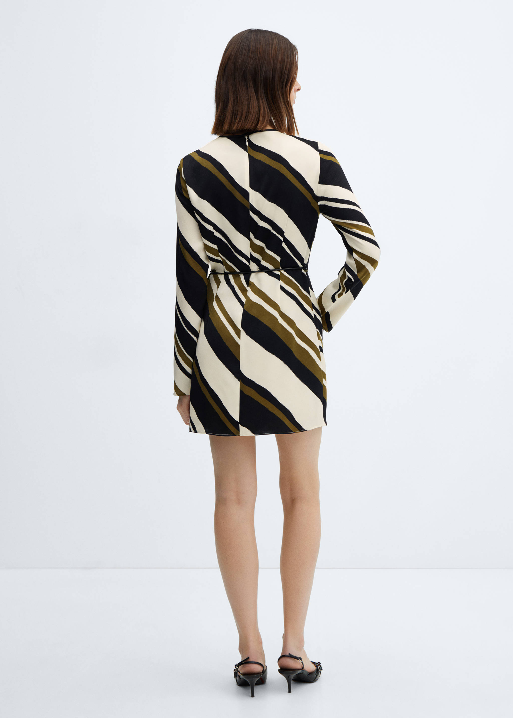 Robe à rayures avec ceinture - Verso de l’article