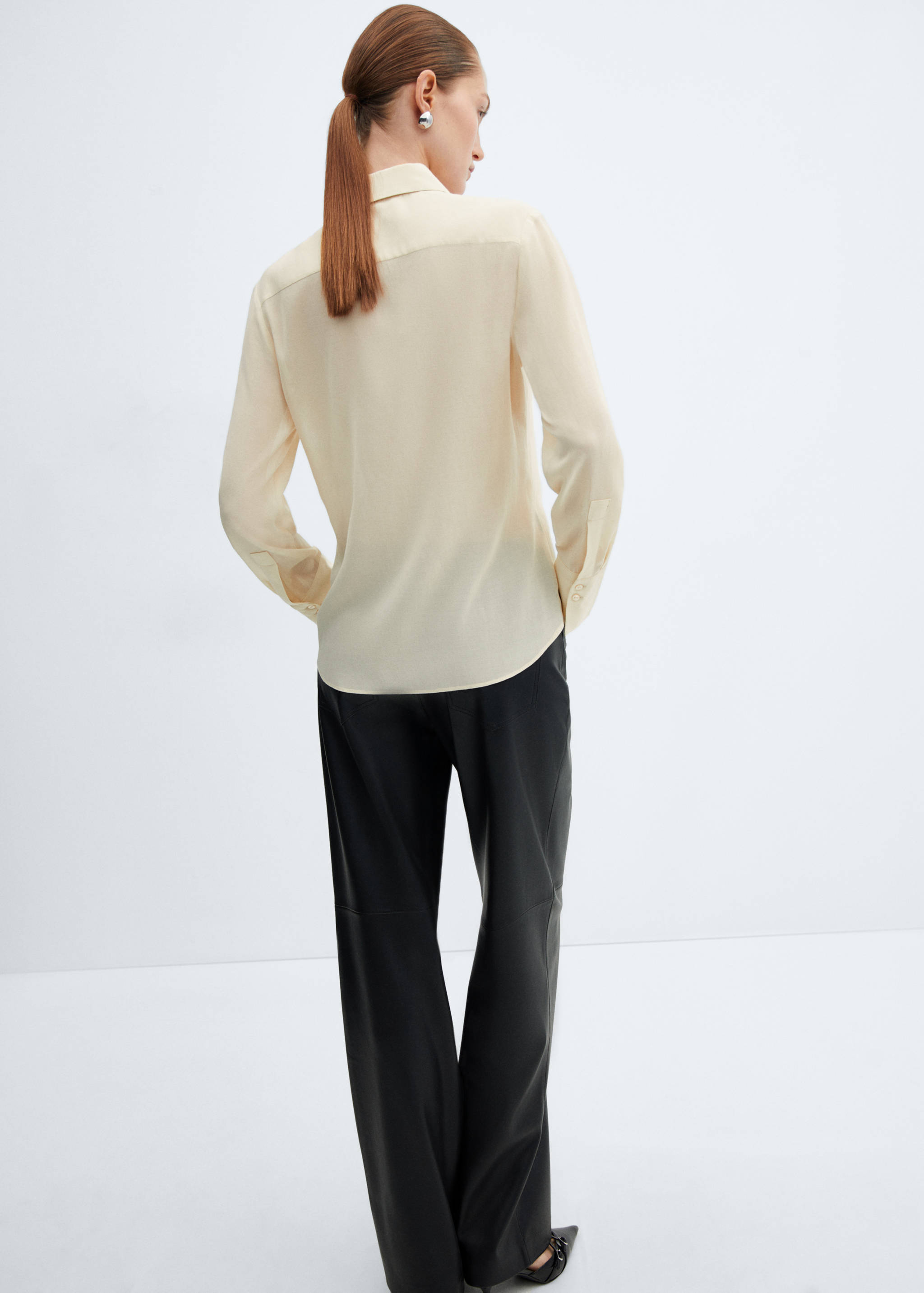 قميص فضفاض بأزرار - الجهة الخلفية للمنتج