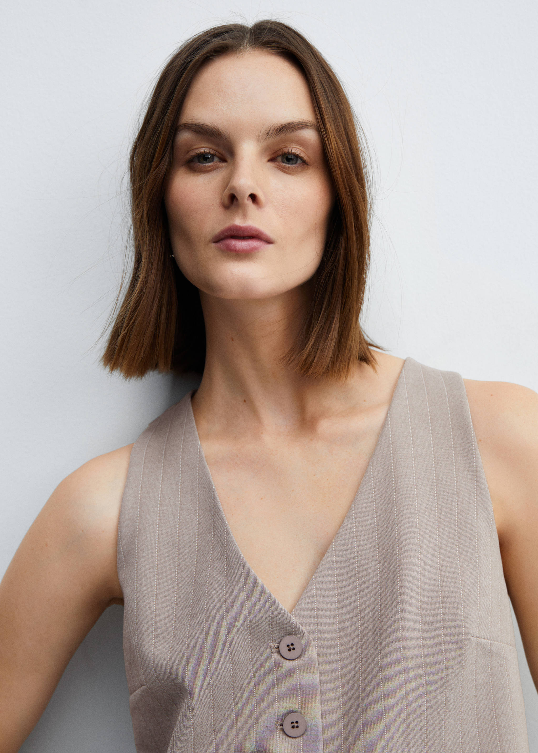 Suit vest with buttons - Details of the article 1