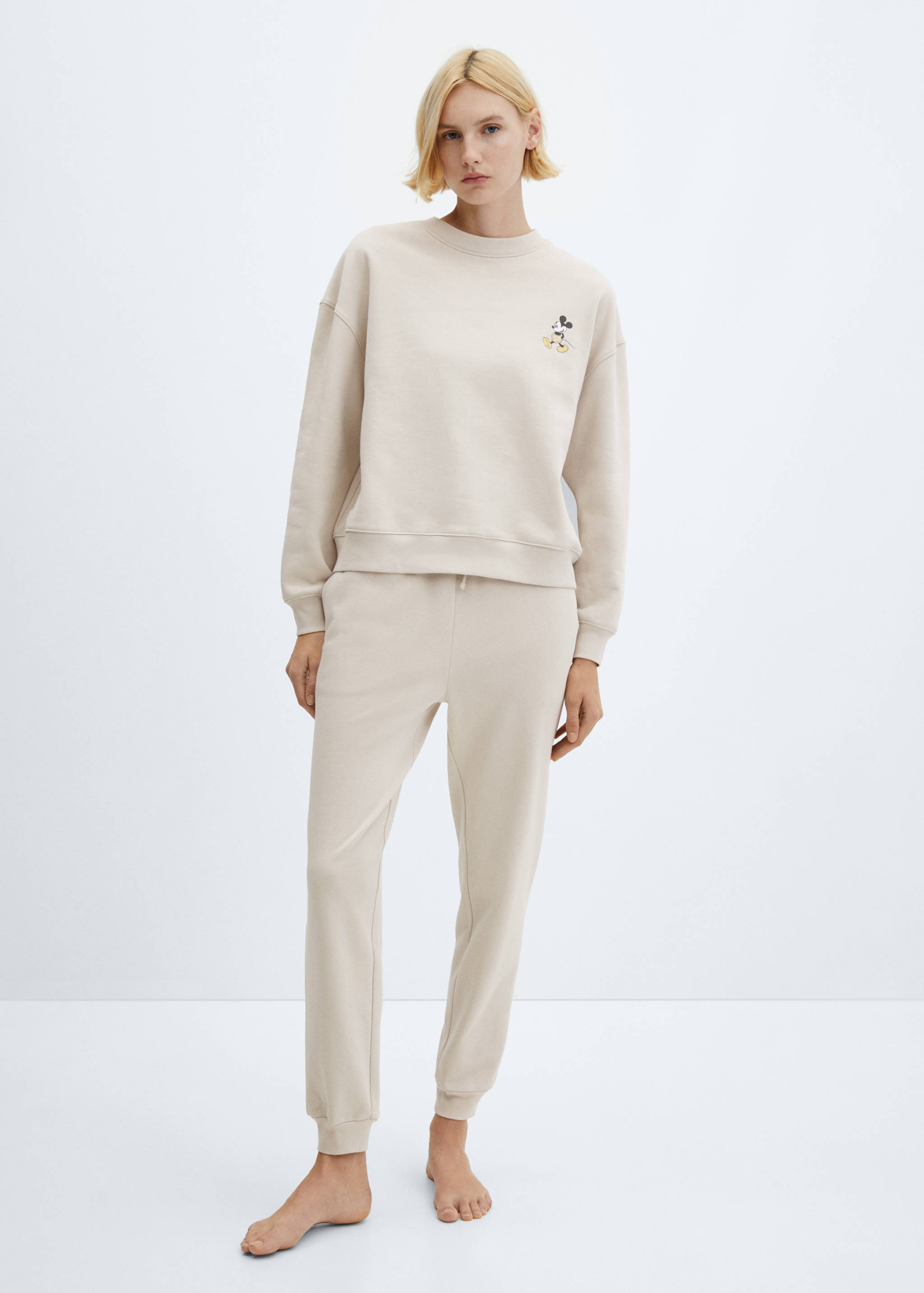 Толстовка Микки Маус - Общий план