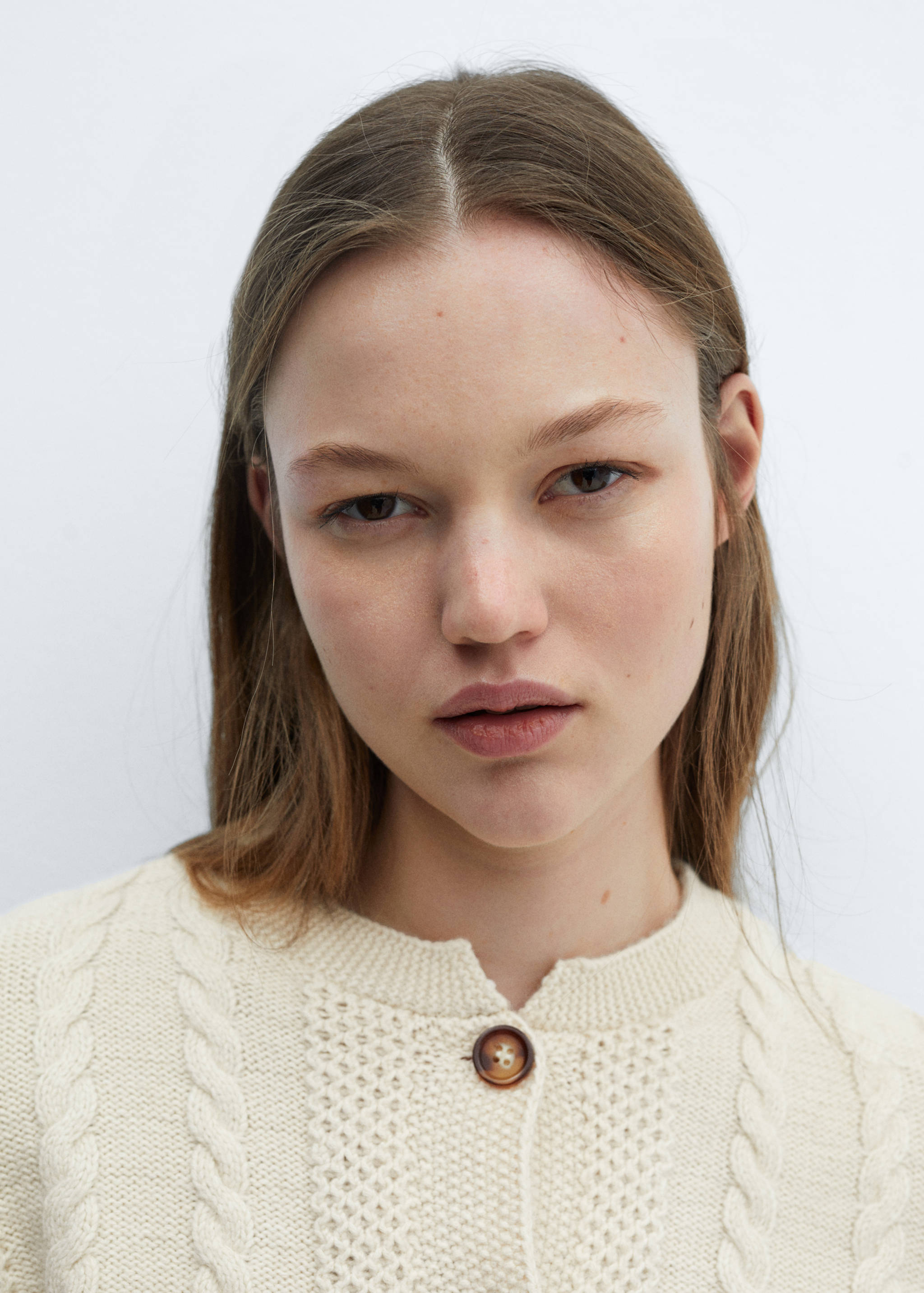 Buttoned knit braided cardigan - Details of the article 1