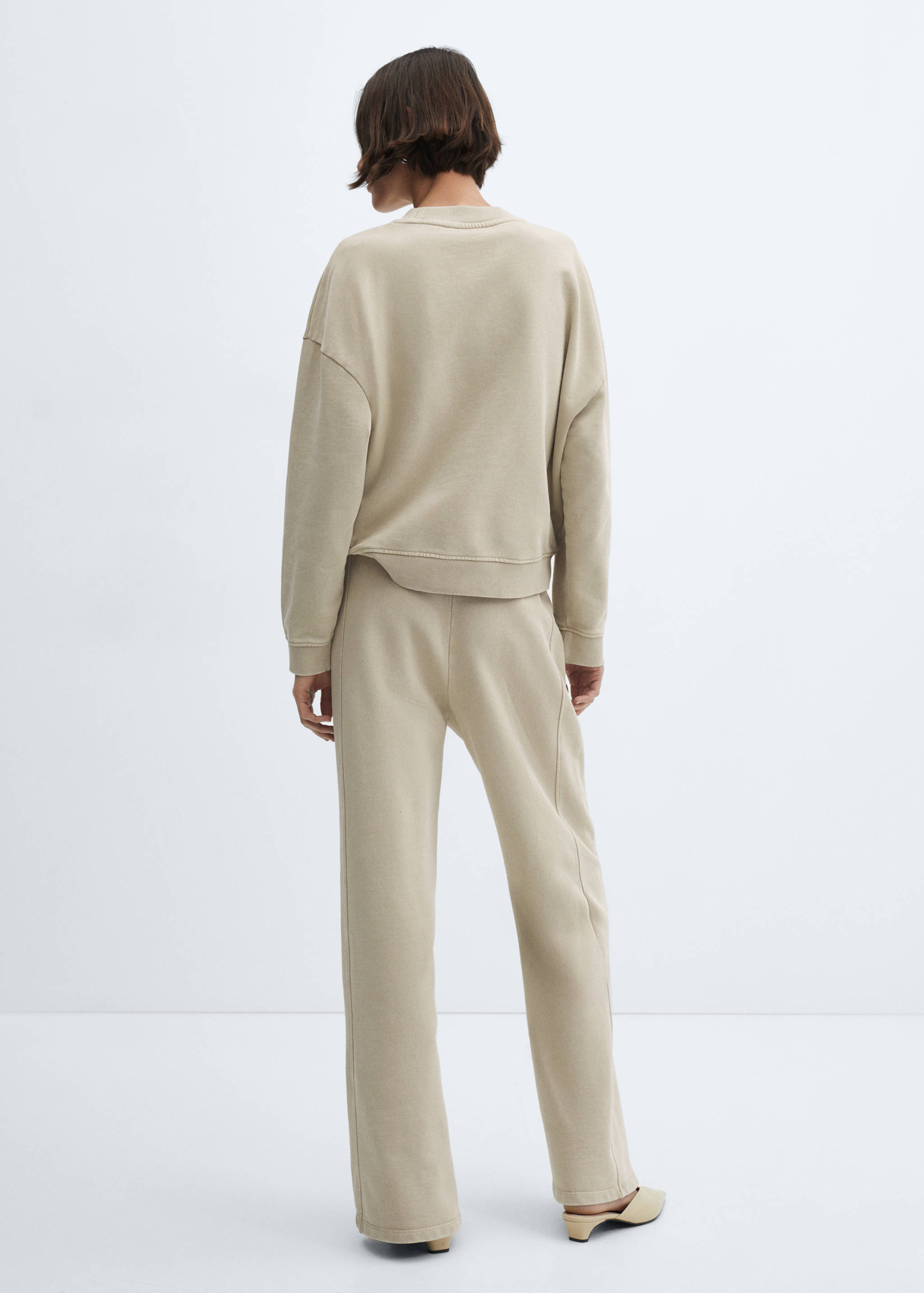 Washed round-neck sweatshirt - Reverse of the article