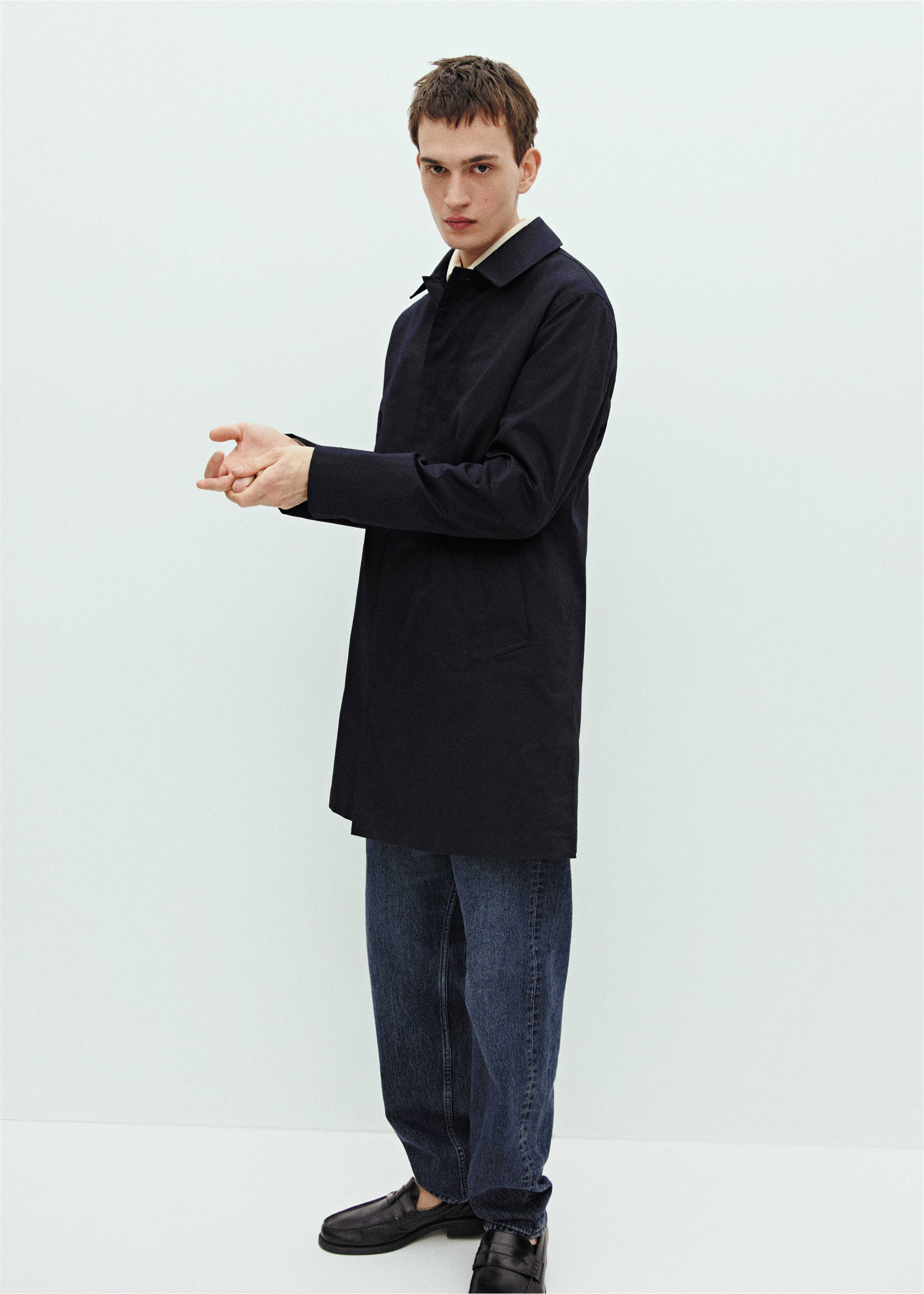 Cotton trench coat with collar detail - Details of the article 3, Dark Navy. Ref: 67084438-00.