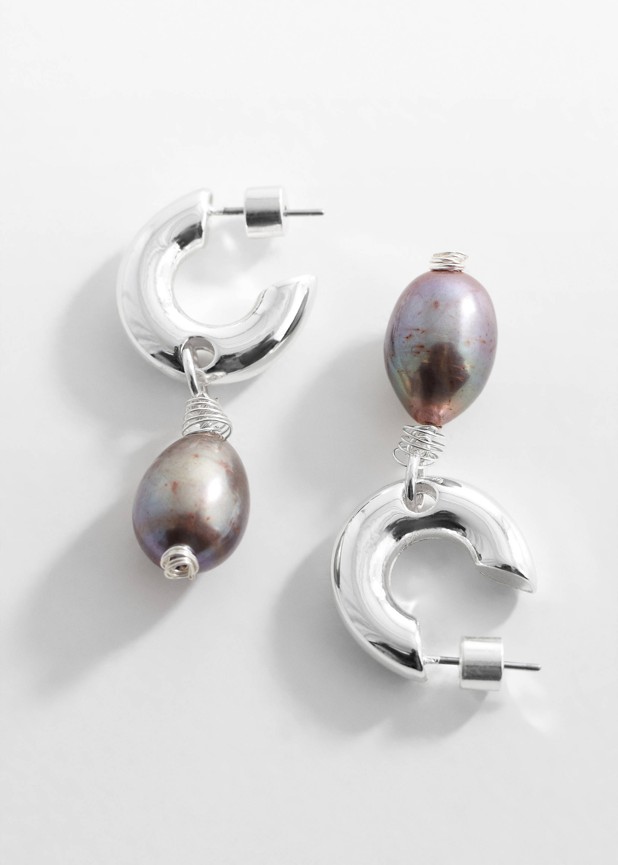 Boucles d’oreilles pendentif perle naturelle - Plan moyen