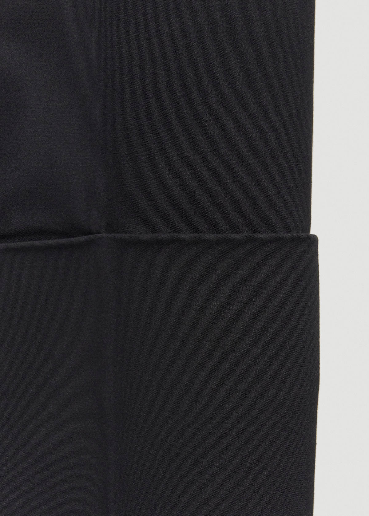 Straight pleated trousers — Black