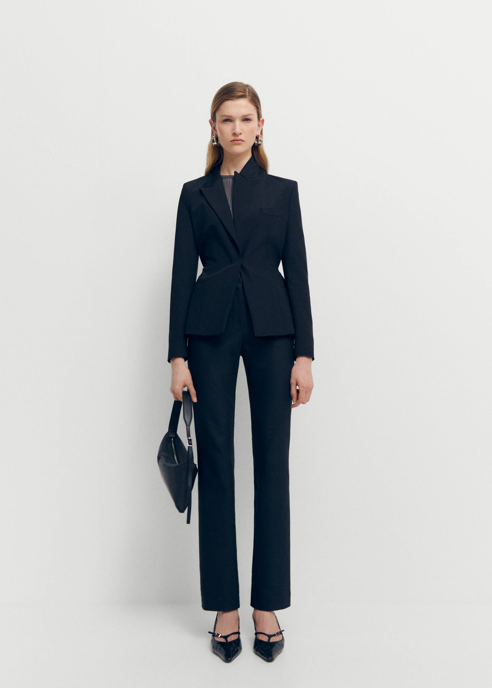 Side slit suit trousers - General plane