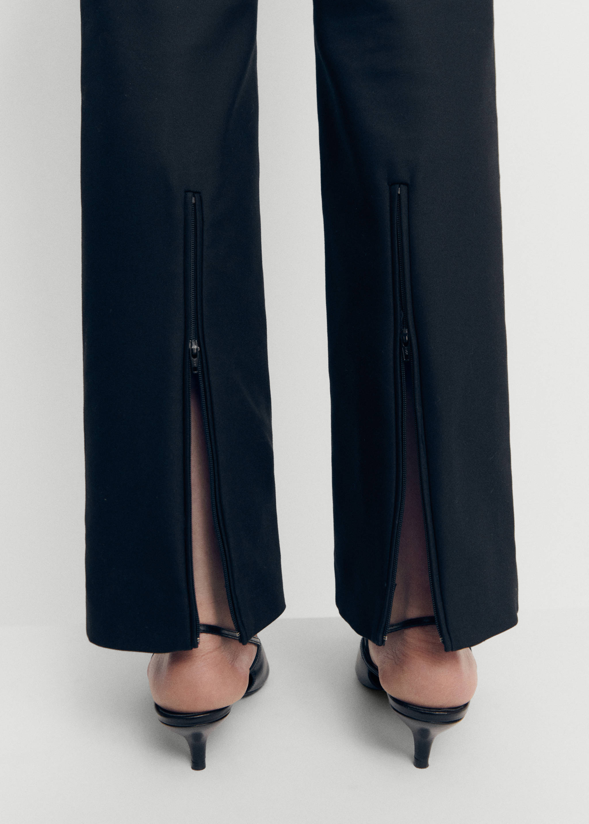 Side slit suit trousers - Details of the article 6