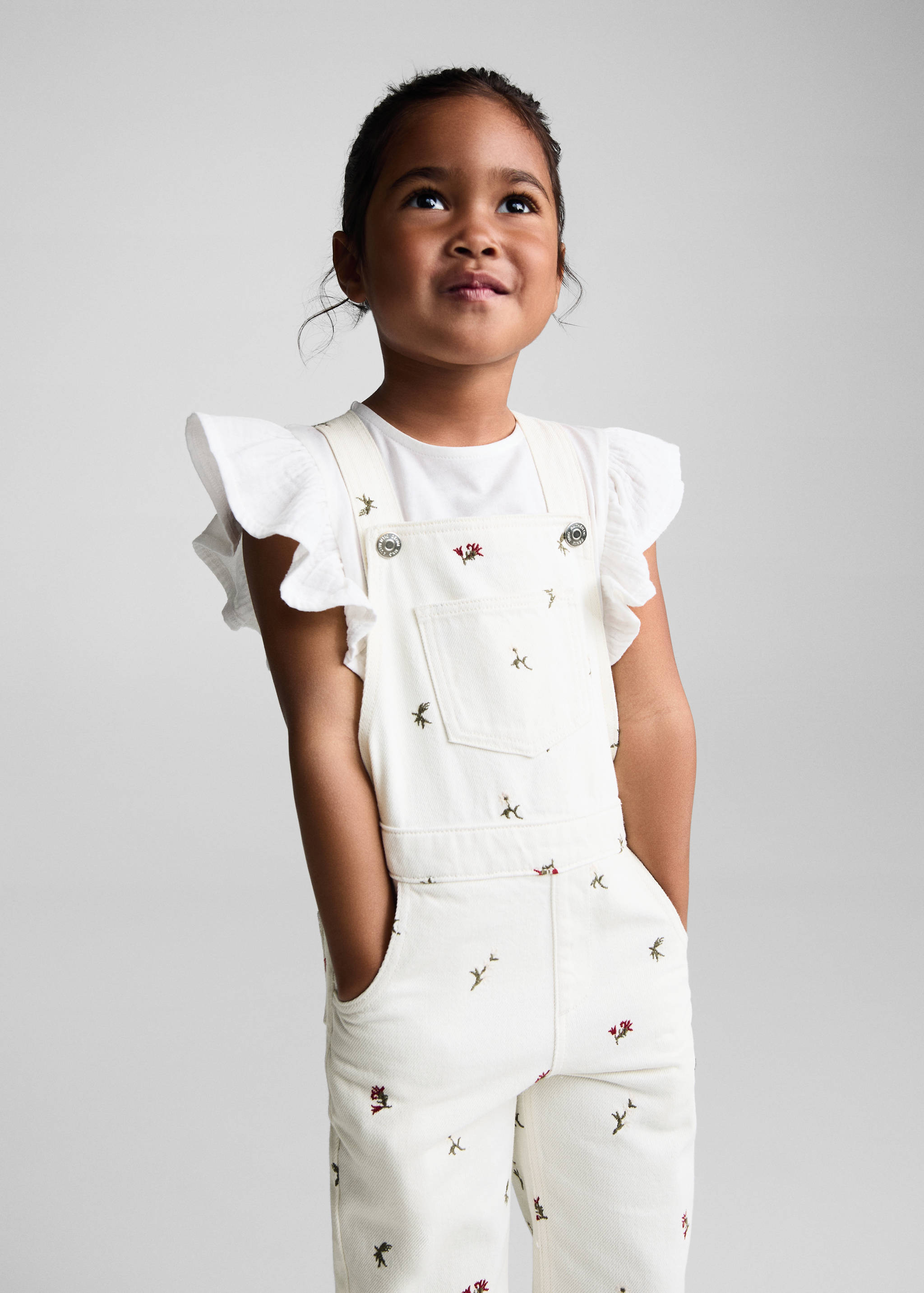 Peto vaquero bordado - Plano medio