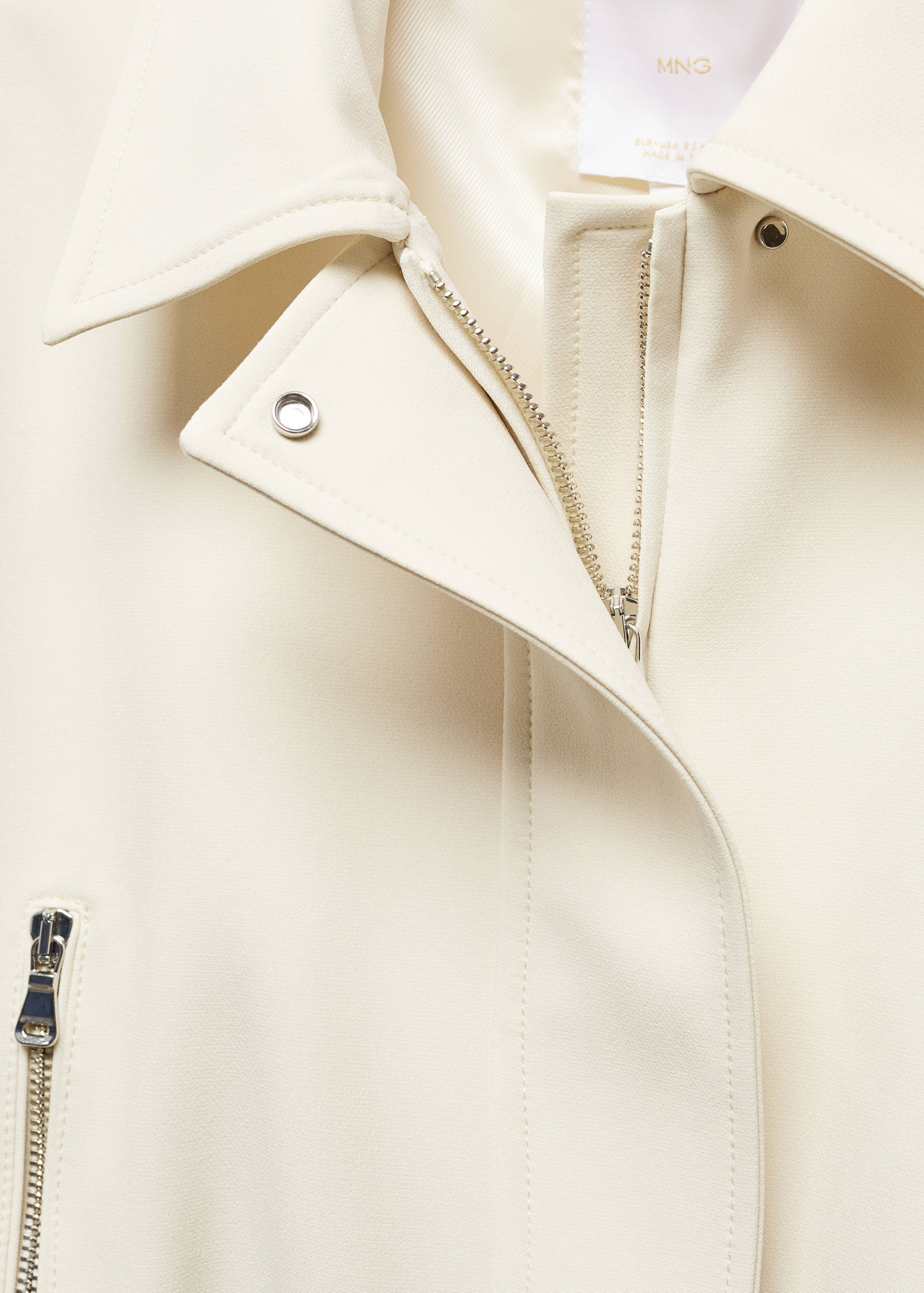 Cropped jacket with shoulder pads - Details of the article 8