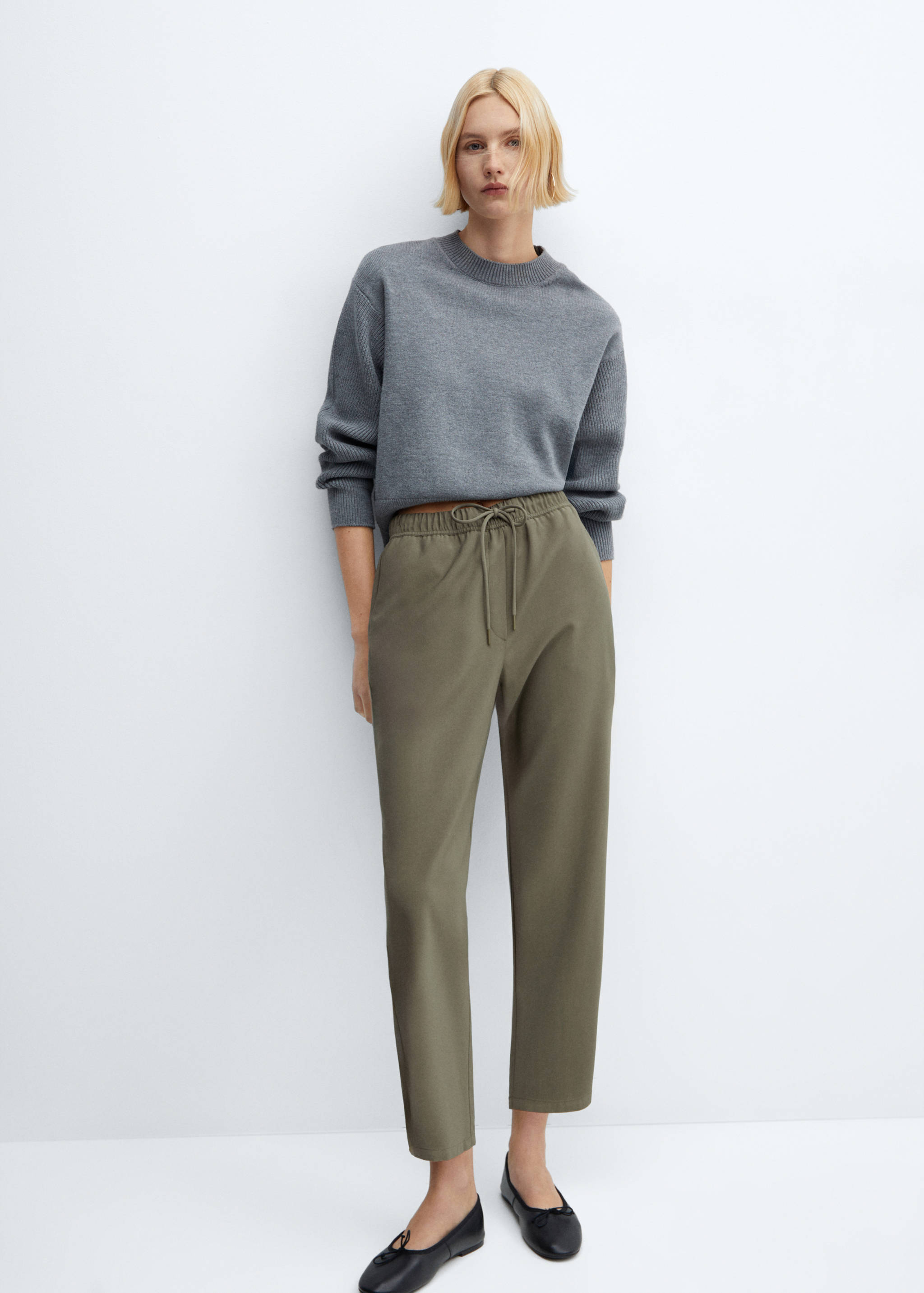 Flowy straight-fit trousers with bow - Details of the article 2