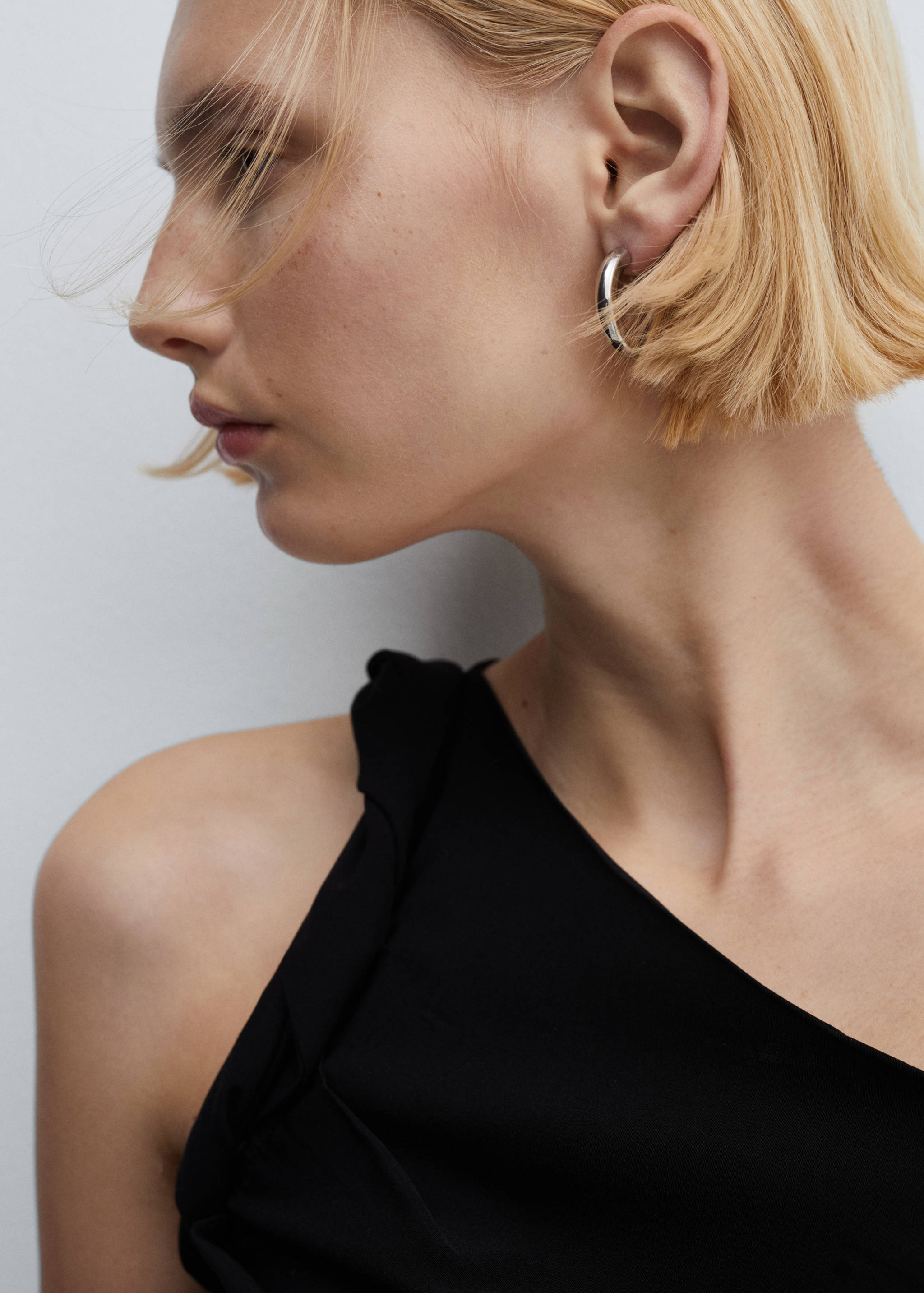 Asymmetric ruched top - Details of the article 1