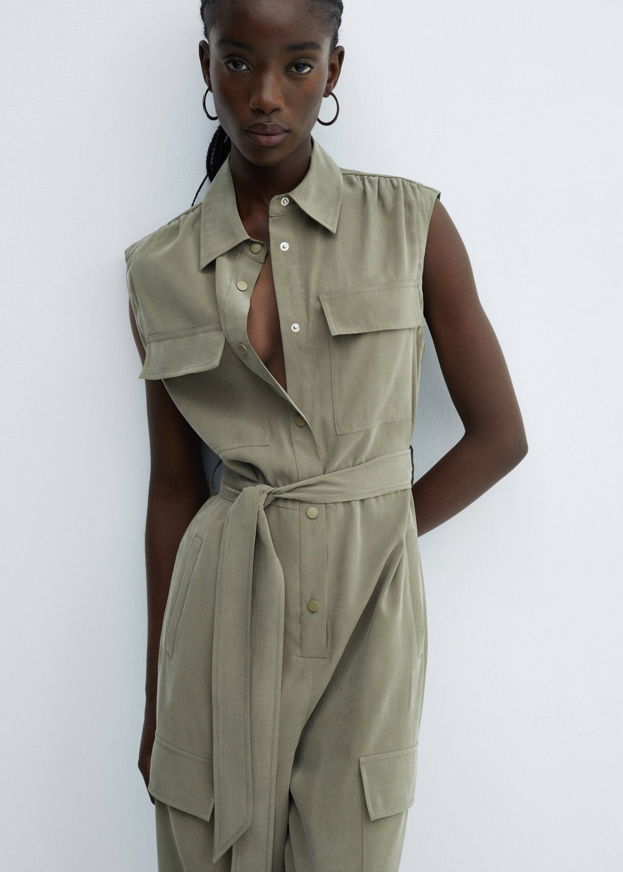 Cargo jumpsuit with pockets - Details of the article 6
