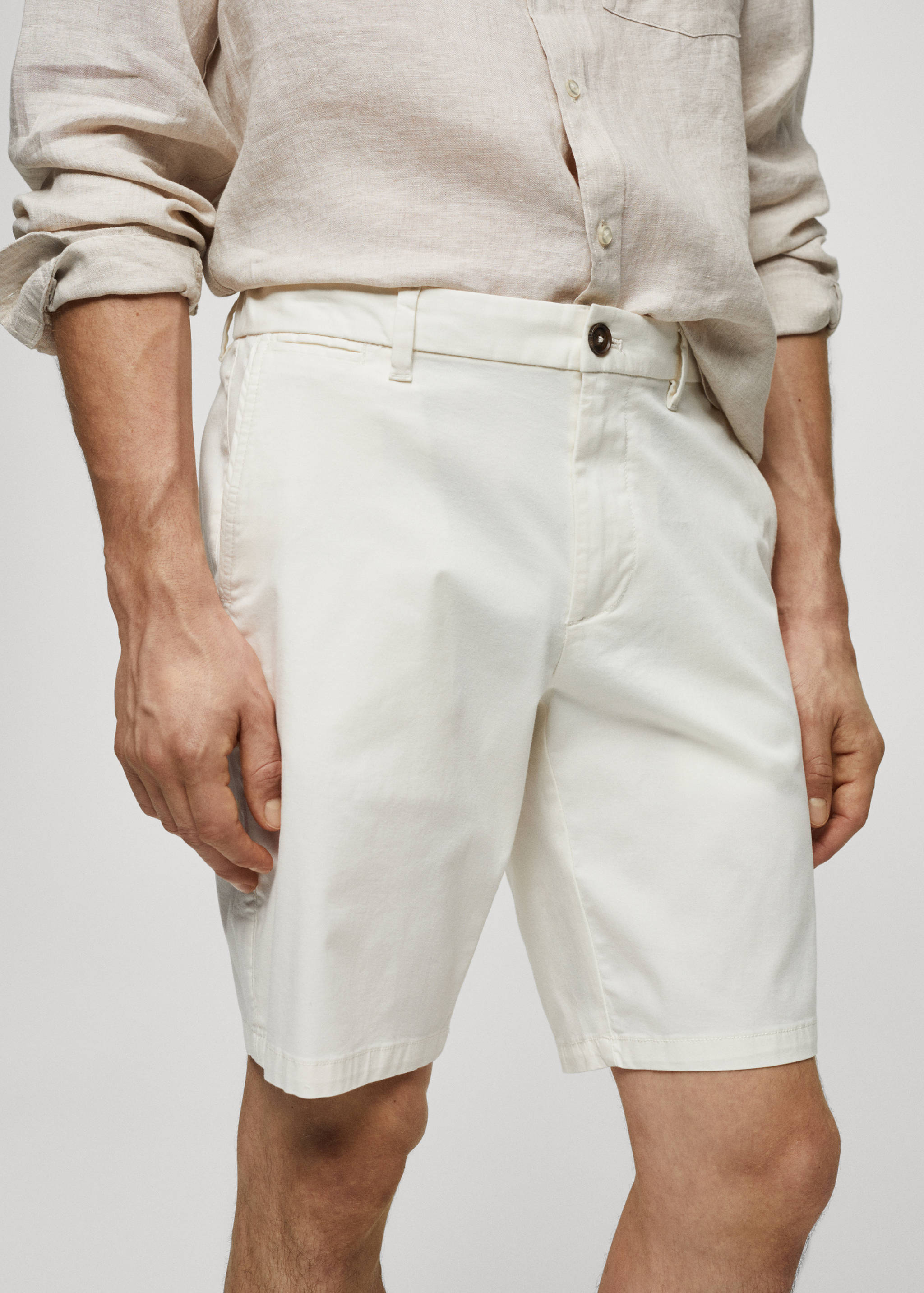 Бавовняні шорти бермуди чінос slim fit - Детальніше про товар 1