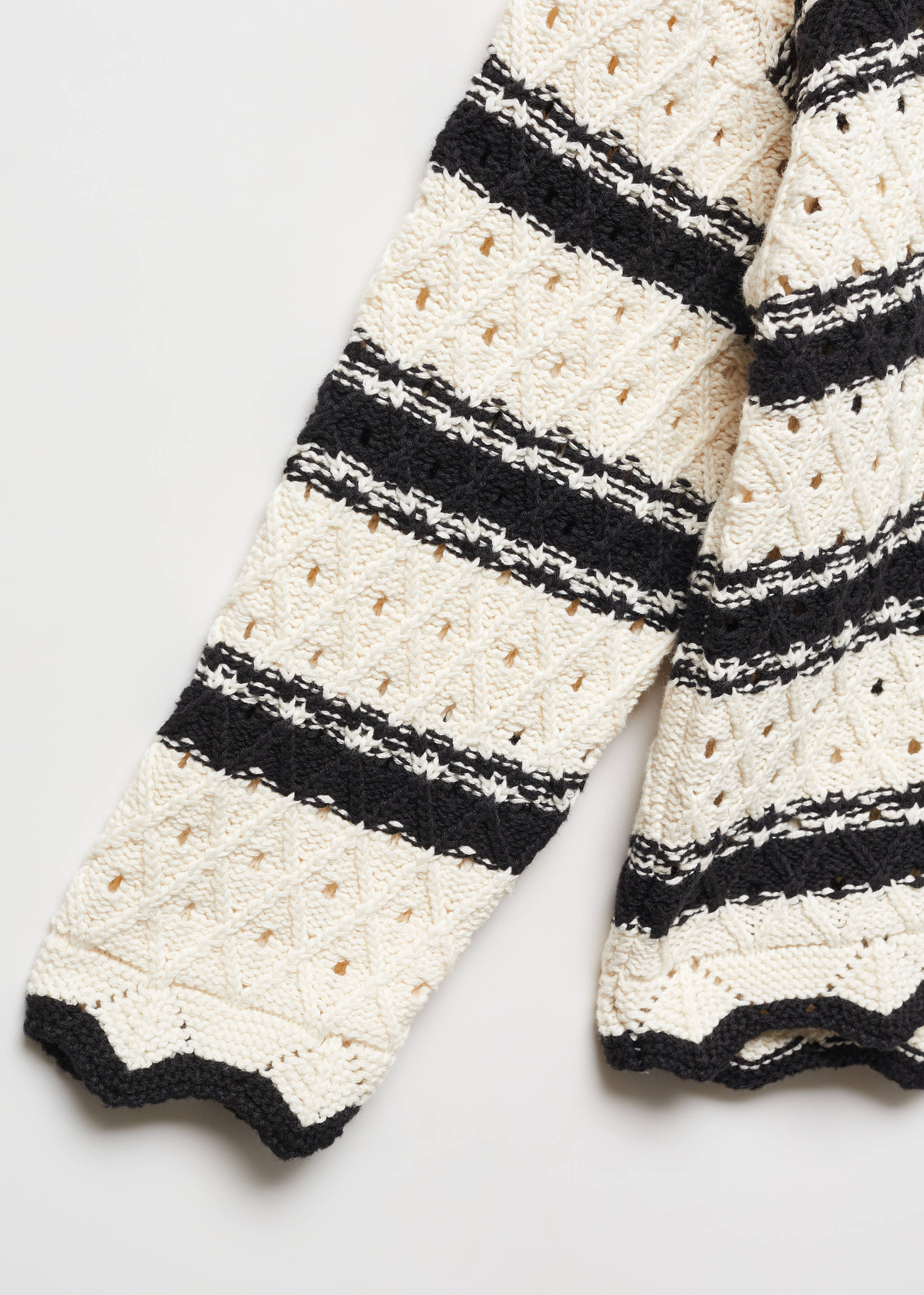Gestreifter Lochstrickpullover - Detail des Artikels 8
