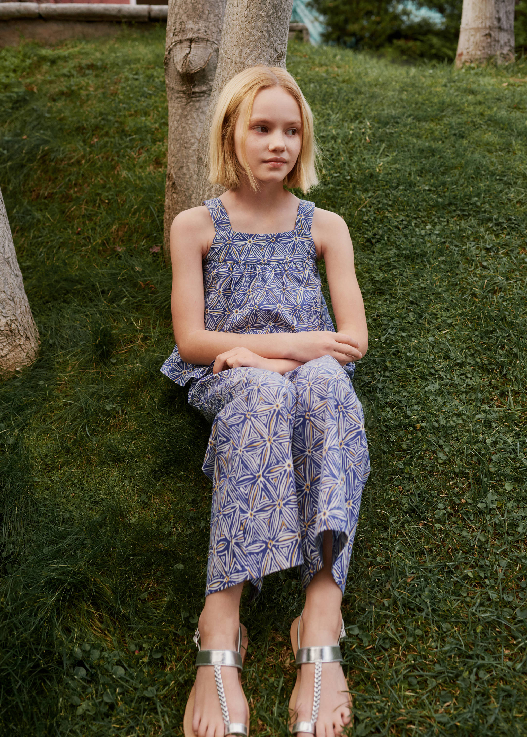 Gemusterte Hose mit Schleifen - Detail des Artikels 5