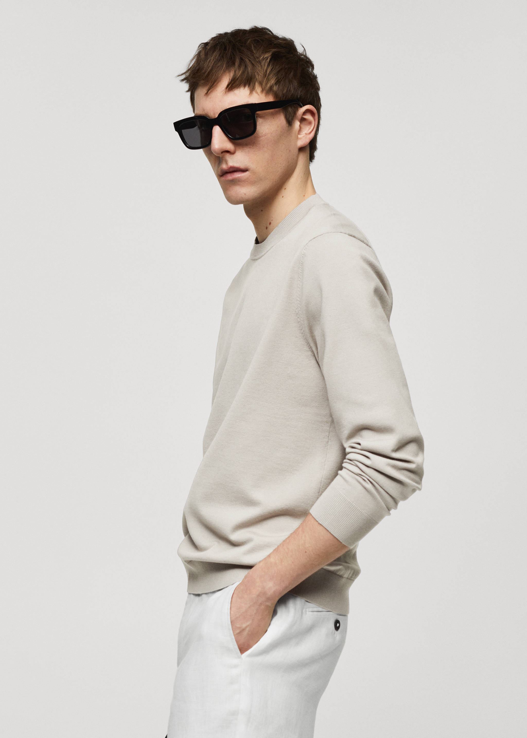 Round-neck cotton knitted sweater - Details of the article 2